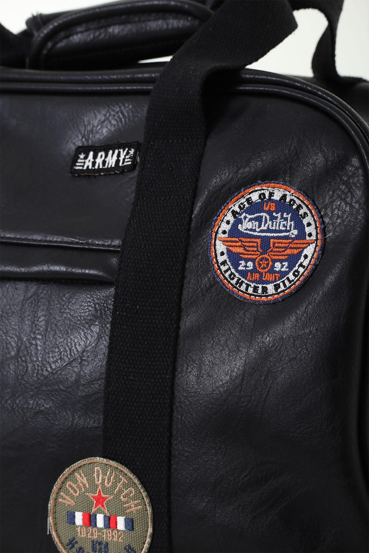 Black faux leather bag with patches - Image n°2