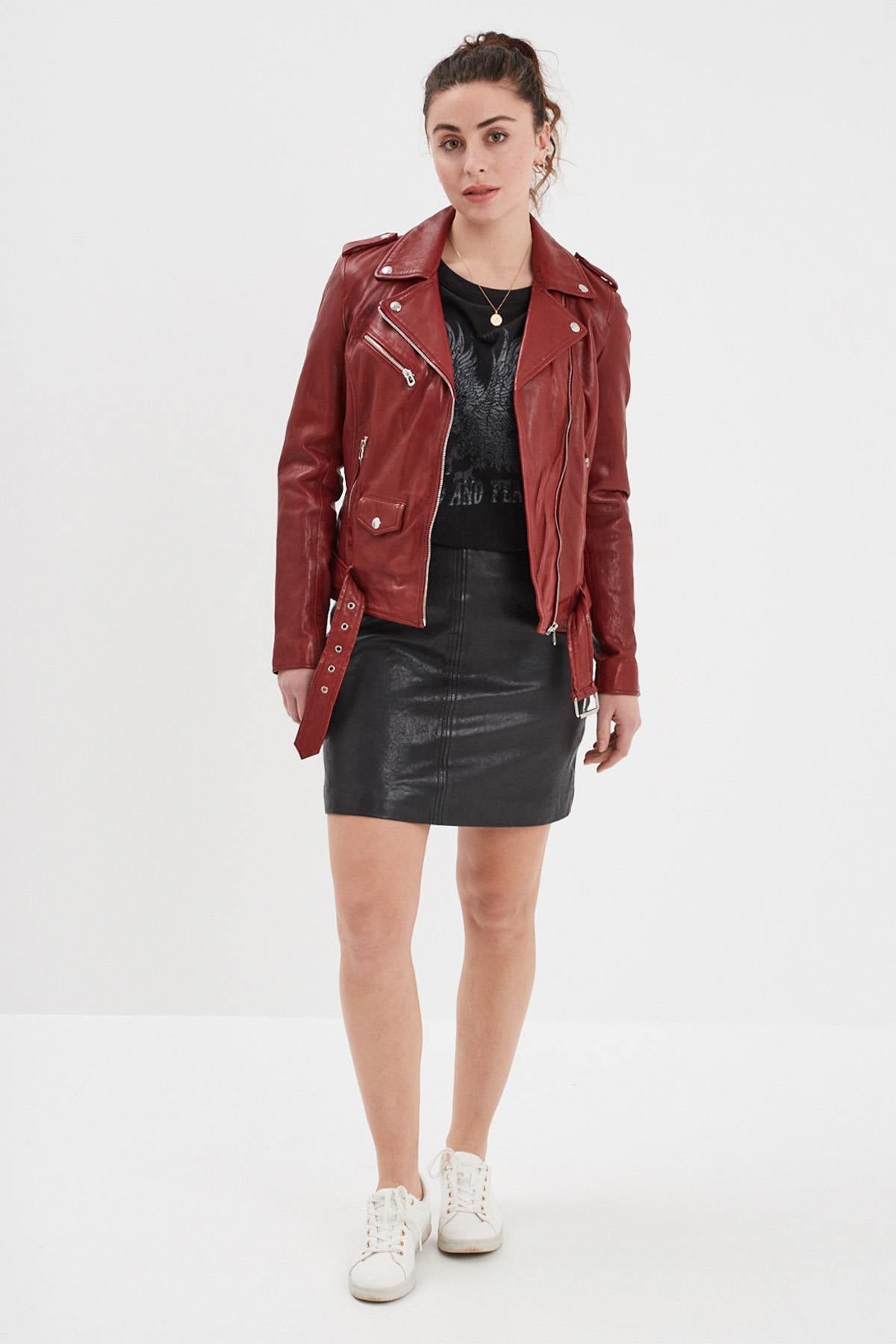 Biker style leather jacket in chili red color - Image n°9