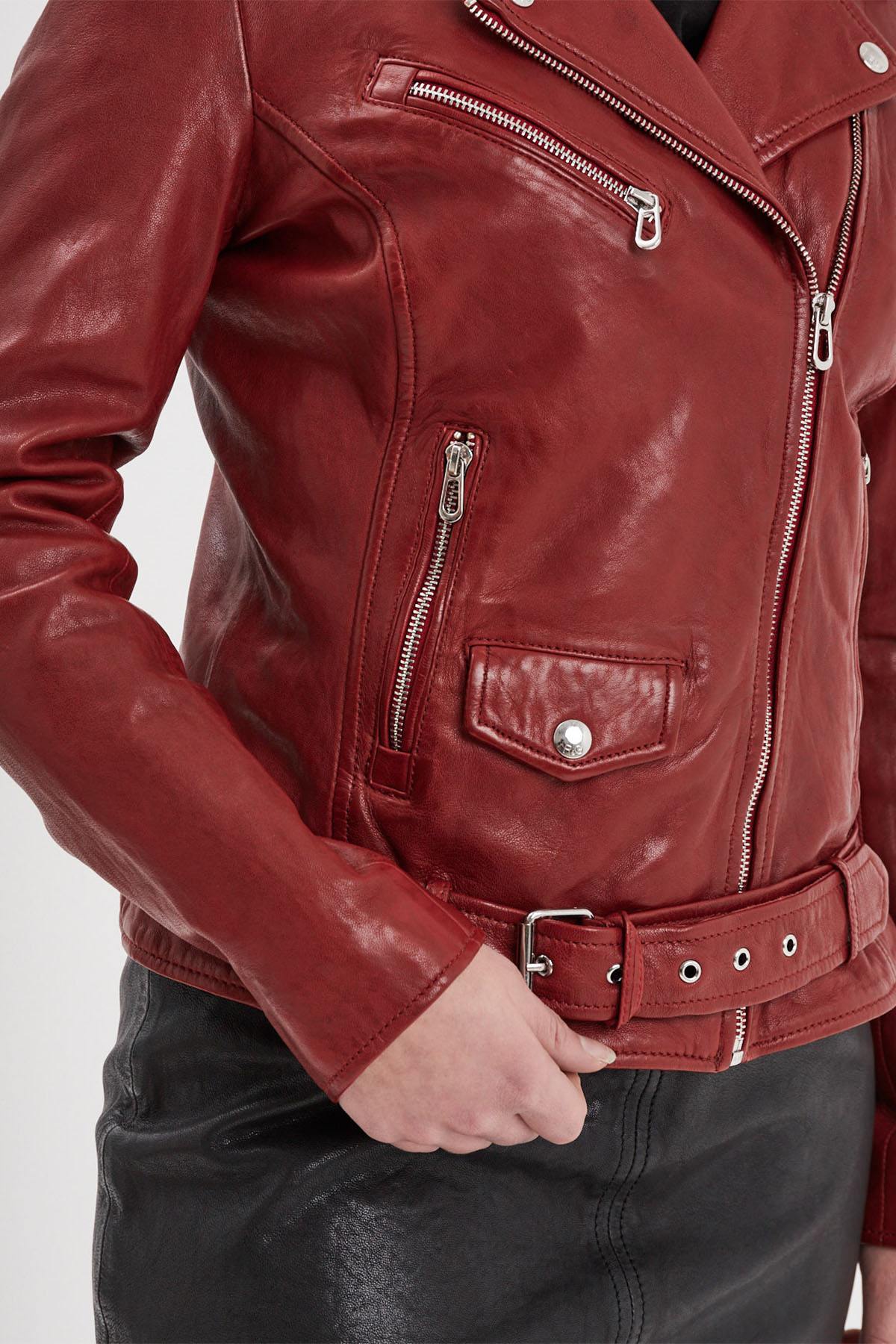 Biker style leather jacket in chili red color - Image n°7