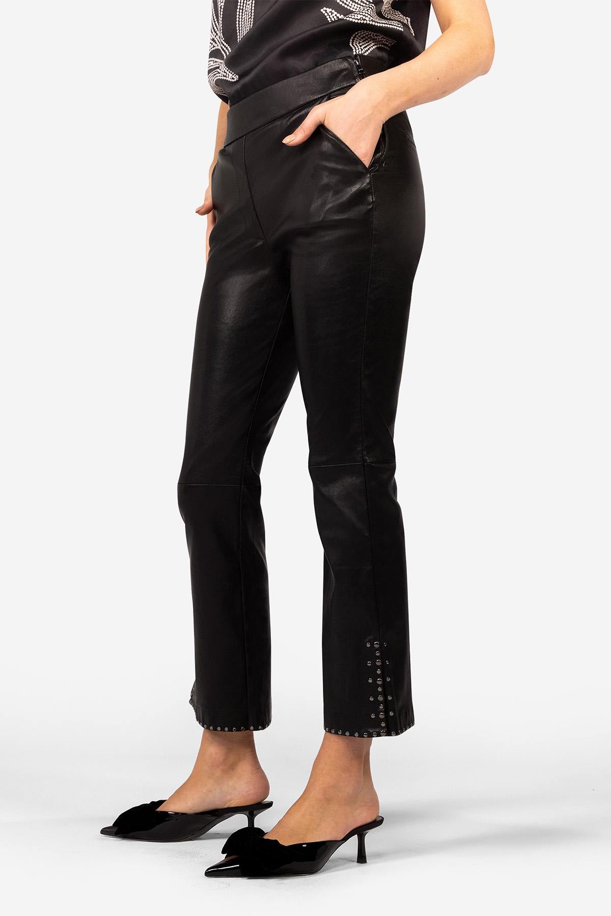 Black leather flared pants for women - Image n°1