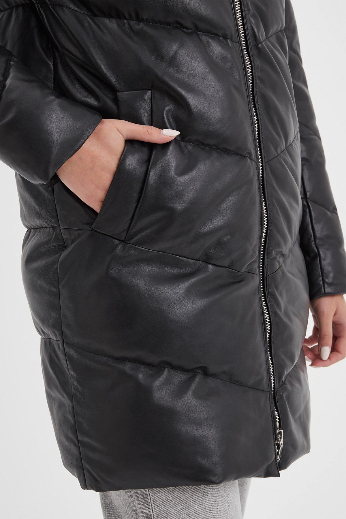 Long hooded down jacket in black leather - Image n°4