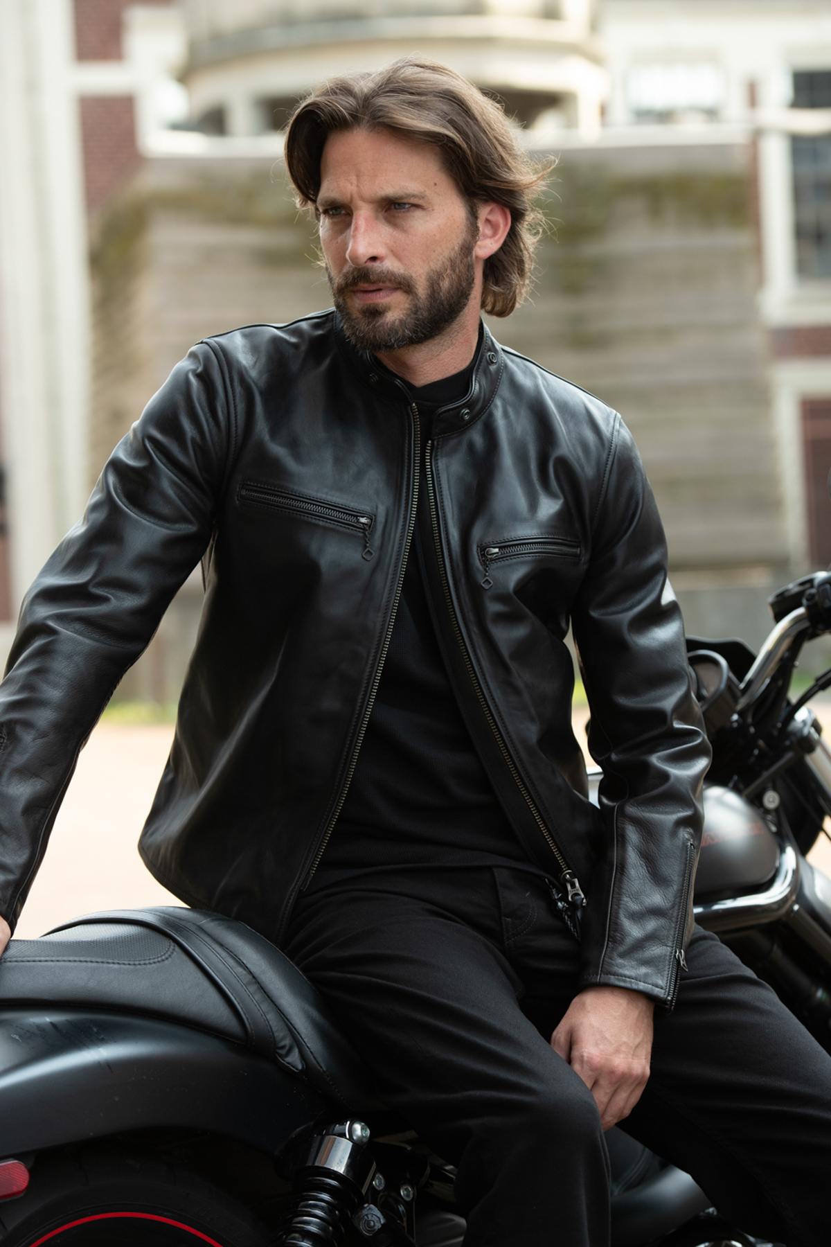 Racing jacket in Italian horse leather - Image n°1