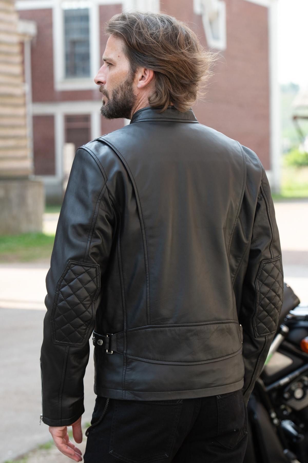 Leather jacket with biker collar and quilted shoulders - Image n°5