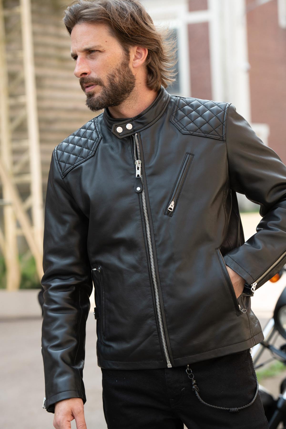 Leather jacket with biker collar and quilted shoulders - Image n°2