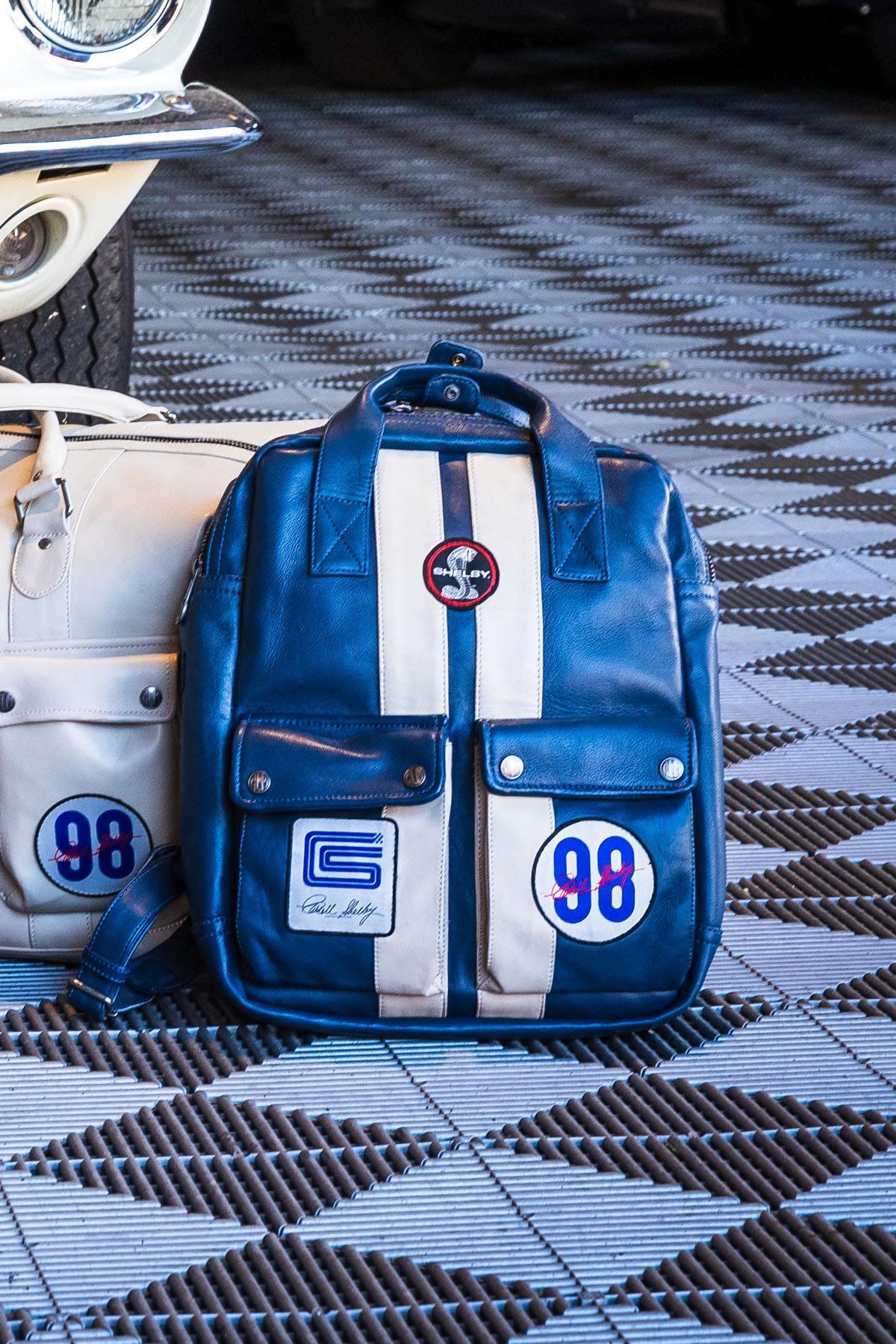 Royal blue racing style leather backpack - Image n°1