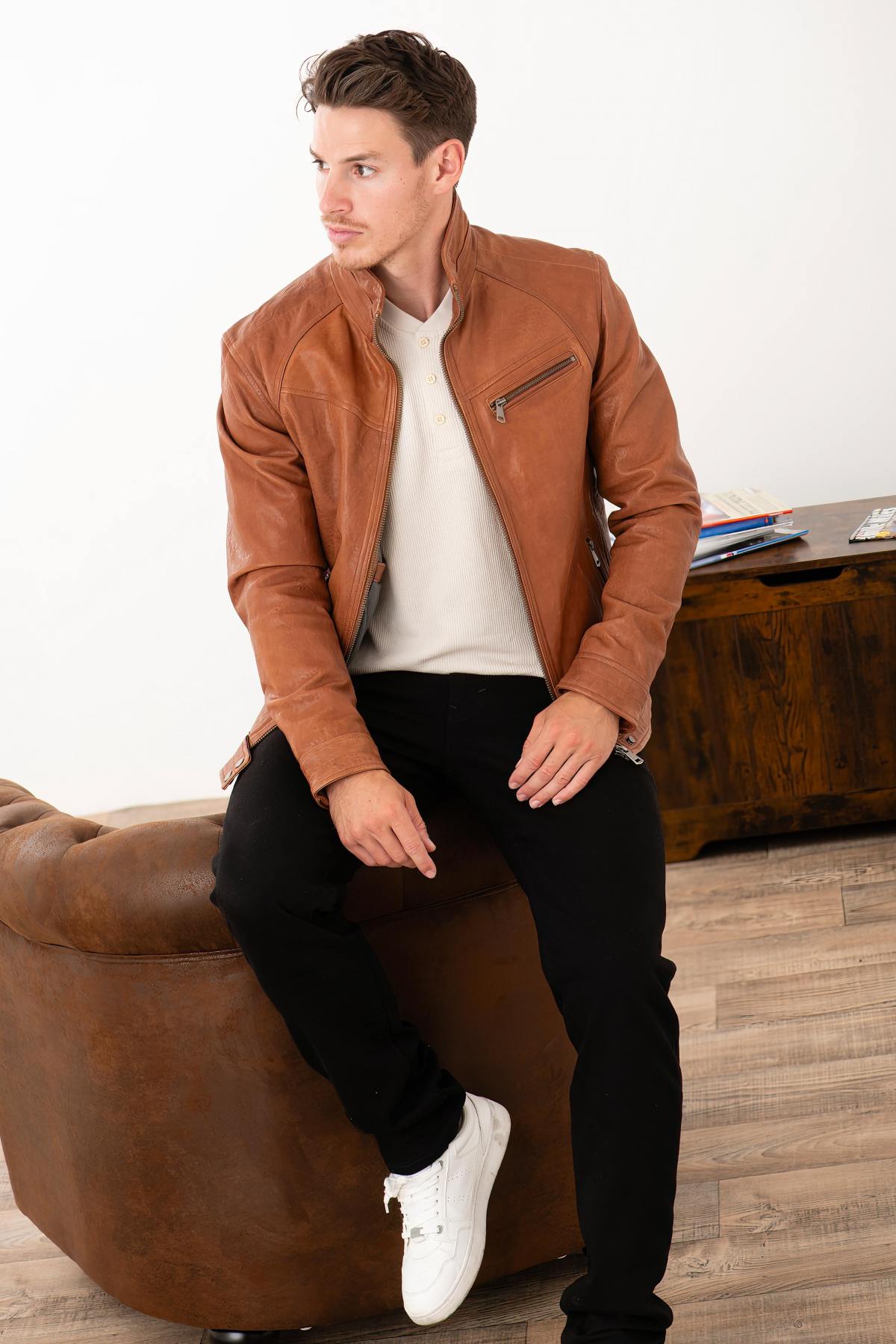 Vegetable-tanned high-neck leather jacket - Image n°2