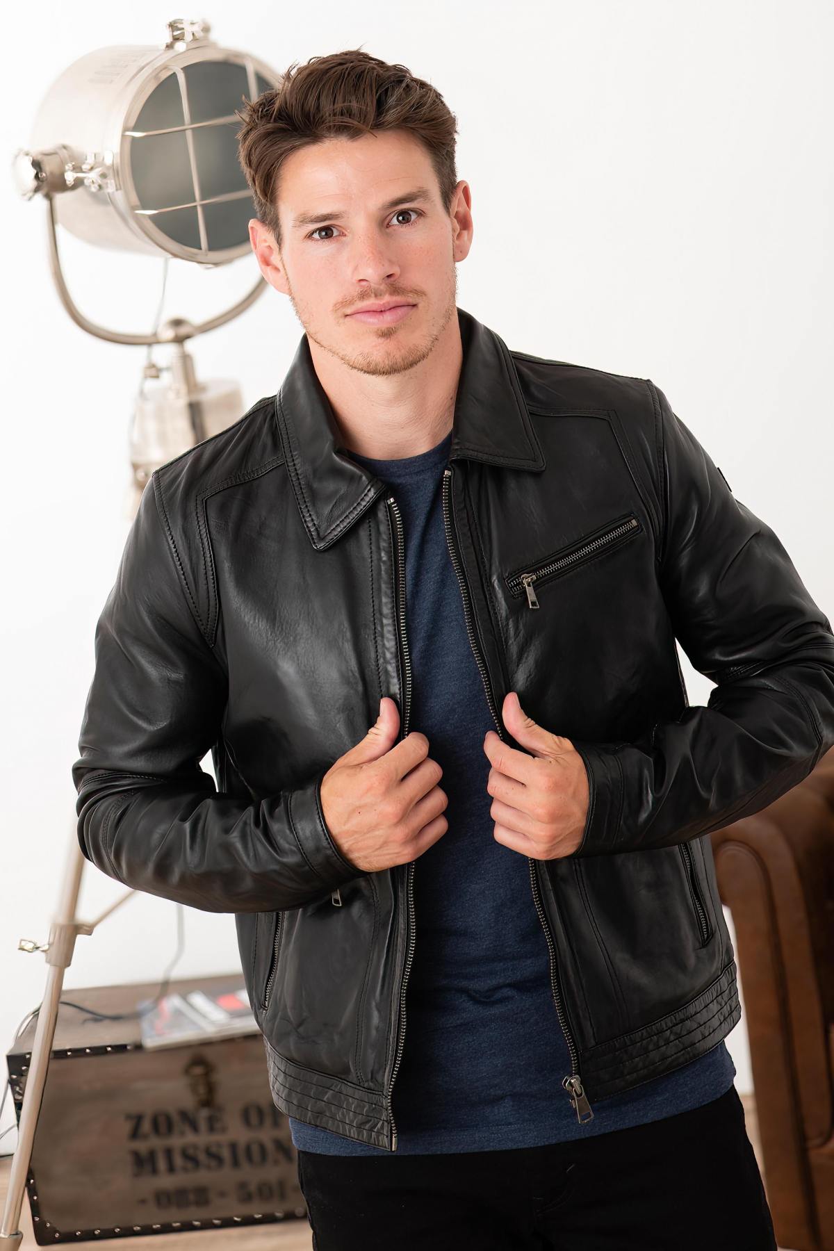 Classic Black Redskins Leather Jacket - Image n°2