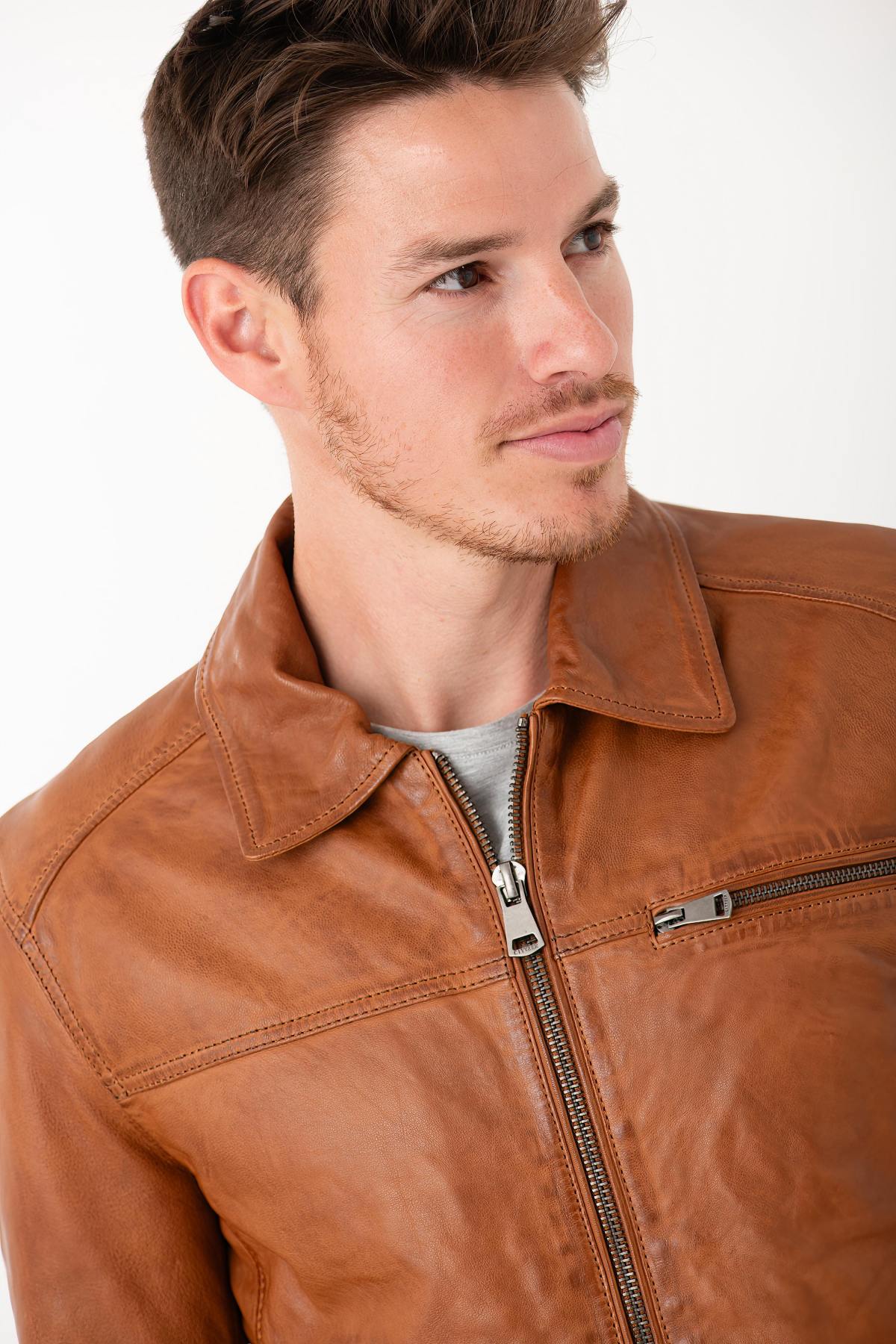 Camel vegetable-tanned leather jacket with shirt collar - Image n°7