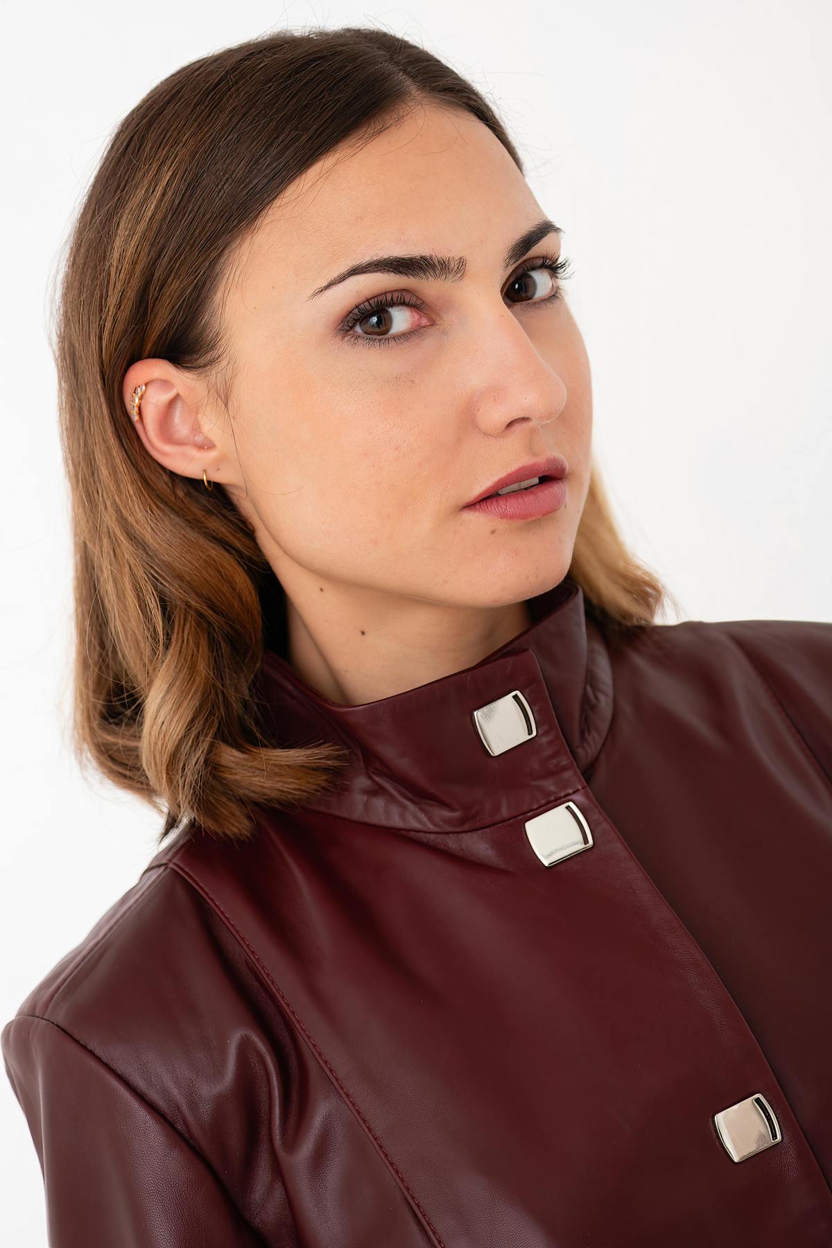 Elegant burgundy leather coats for women - Image n°6