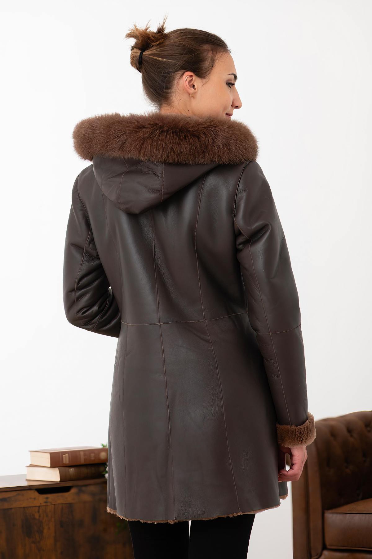 Chocolate colored leather coat with fur hood - Image n°2