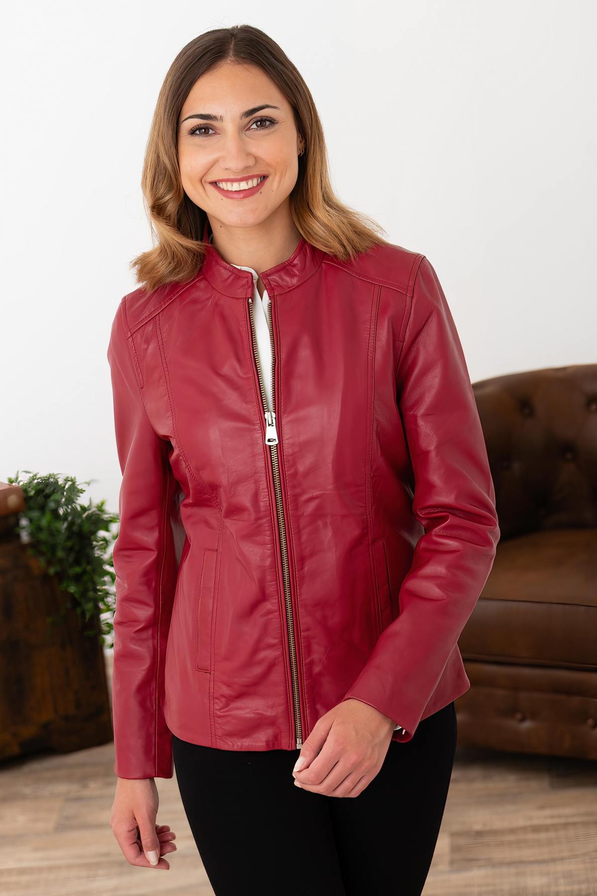 Red leather jacket with mandarin collar - Image n°7