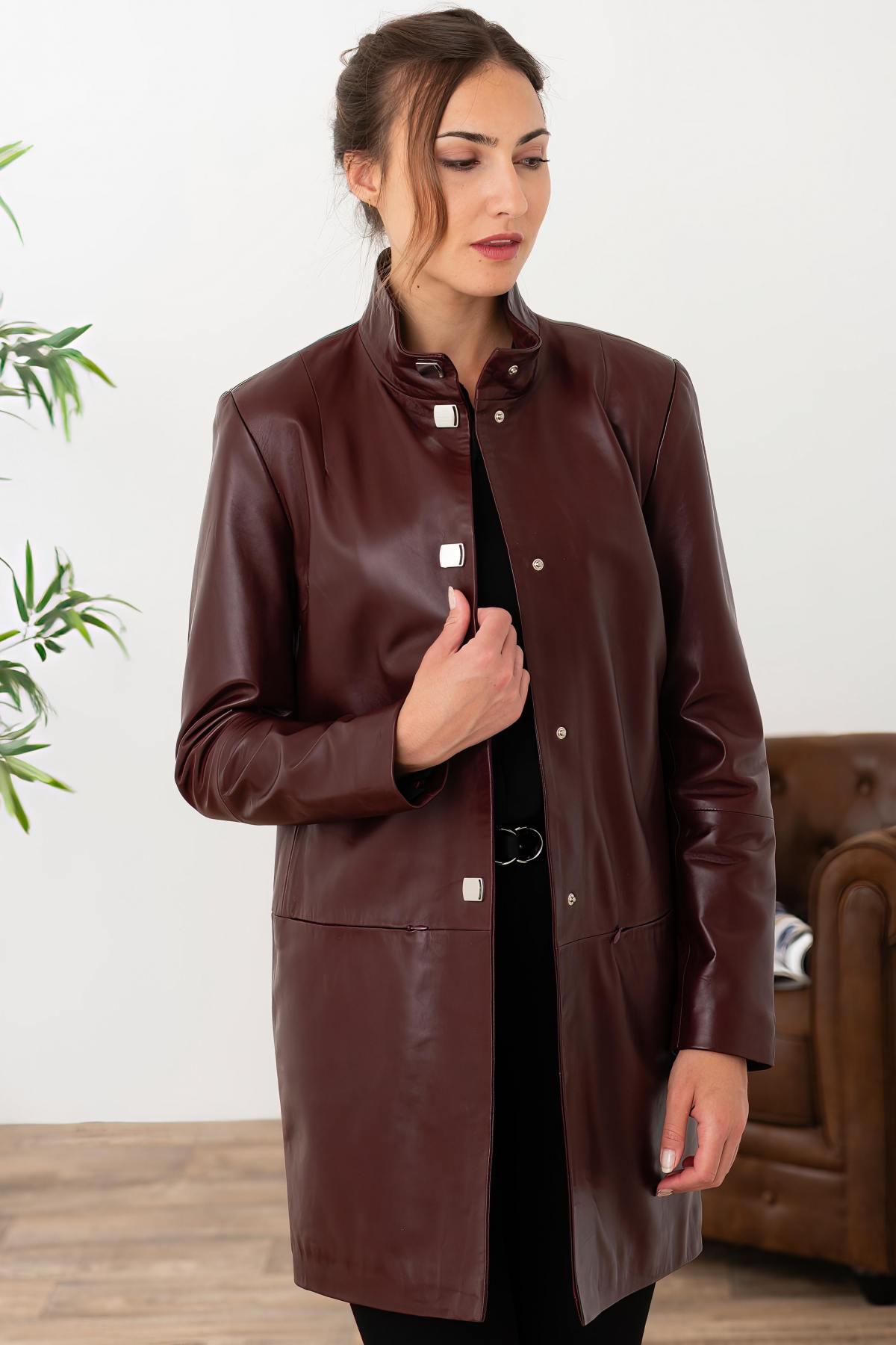 Chic burgundy leather fine coat - Image n°6