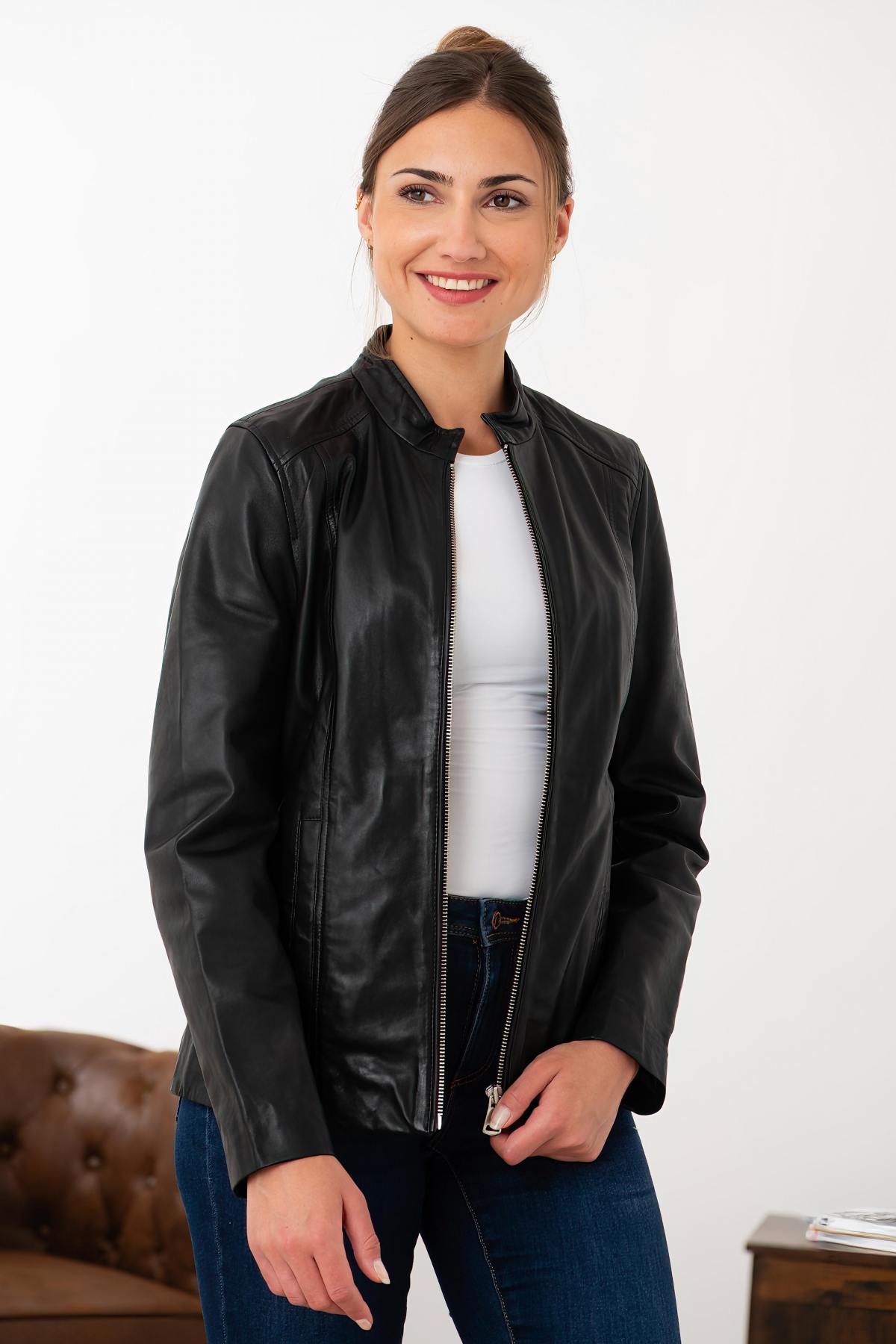 Black spencer type leather jacket - Image n°1