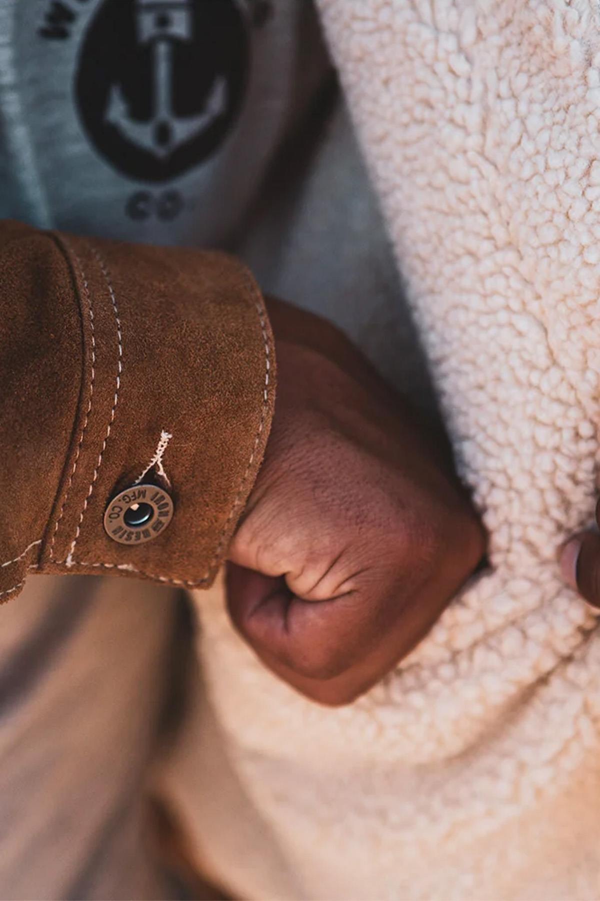 Cognac suede leather jacket with sherpa fleece lining - Image n°5