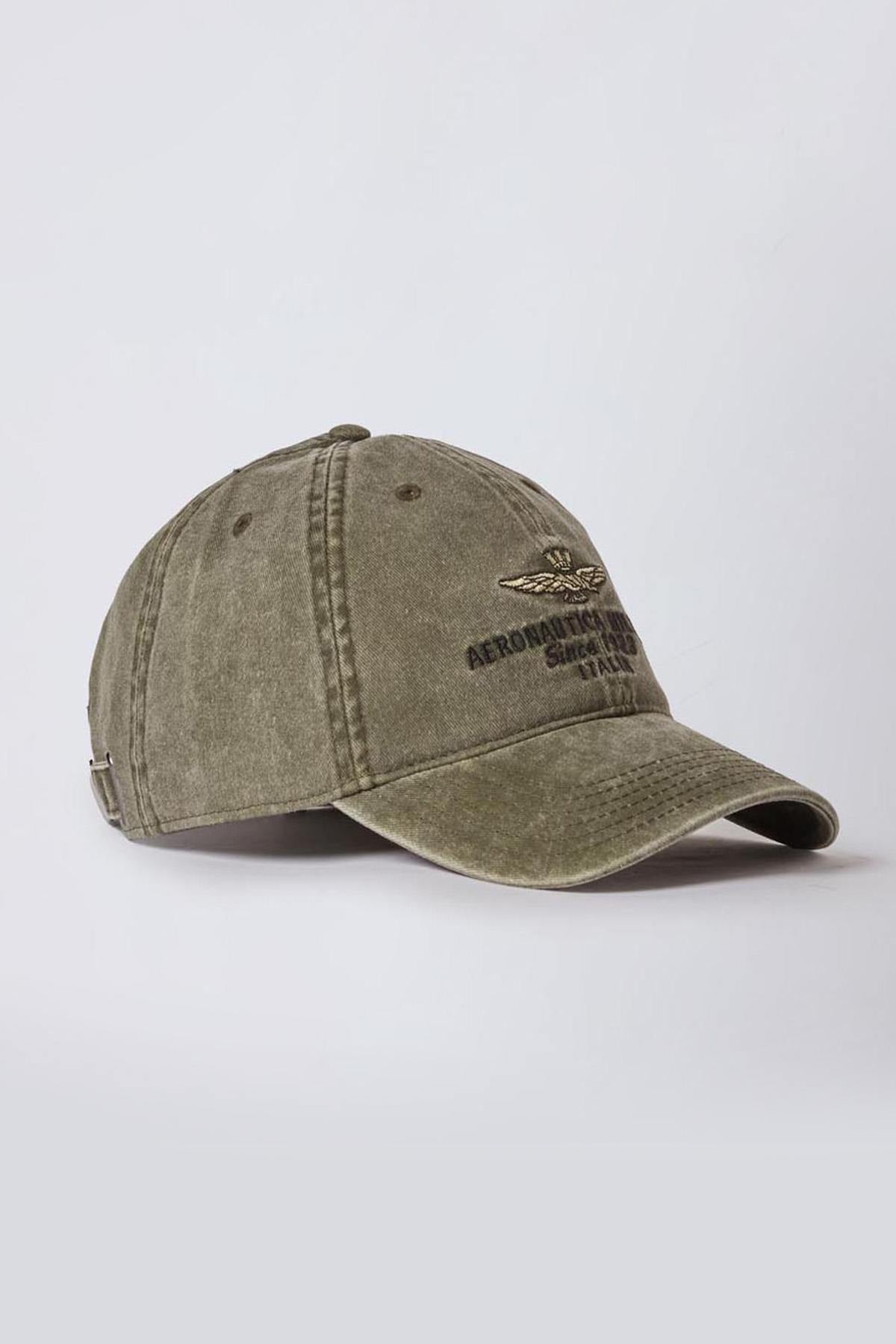 Authentic looking green cotton cap - Image n°1