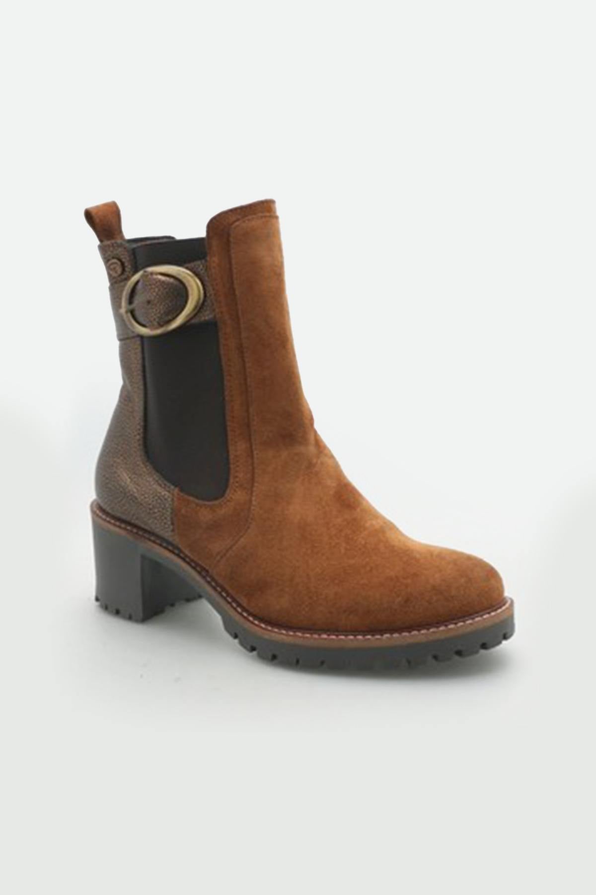 Cognac suede leather ankle boots - Image n°1