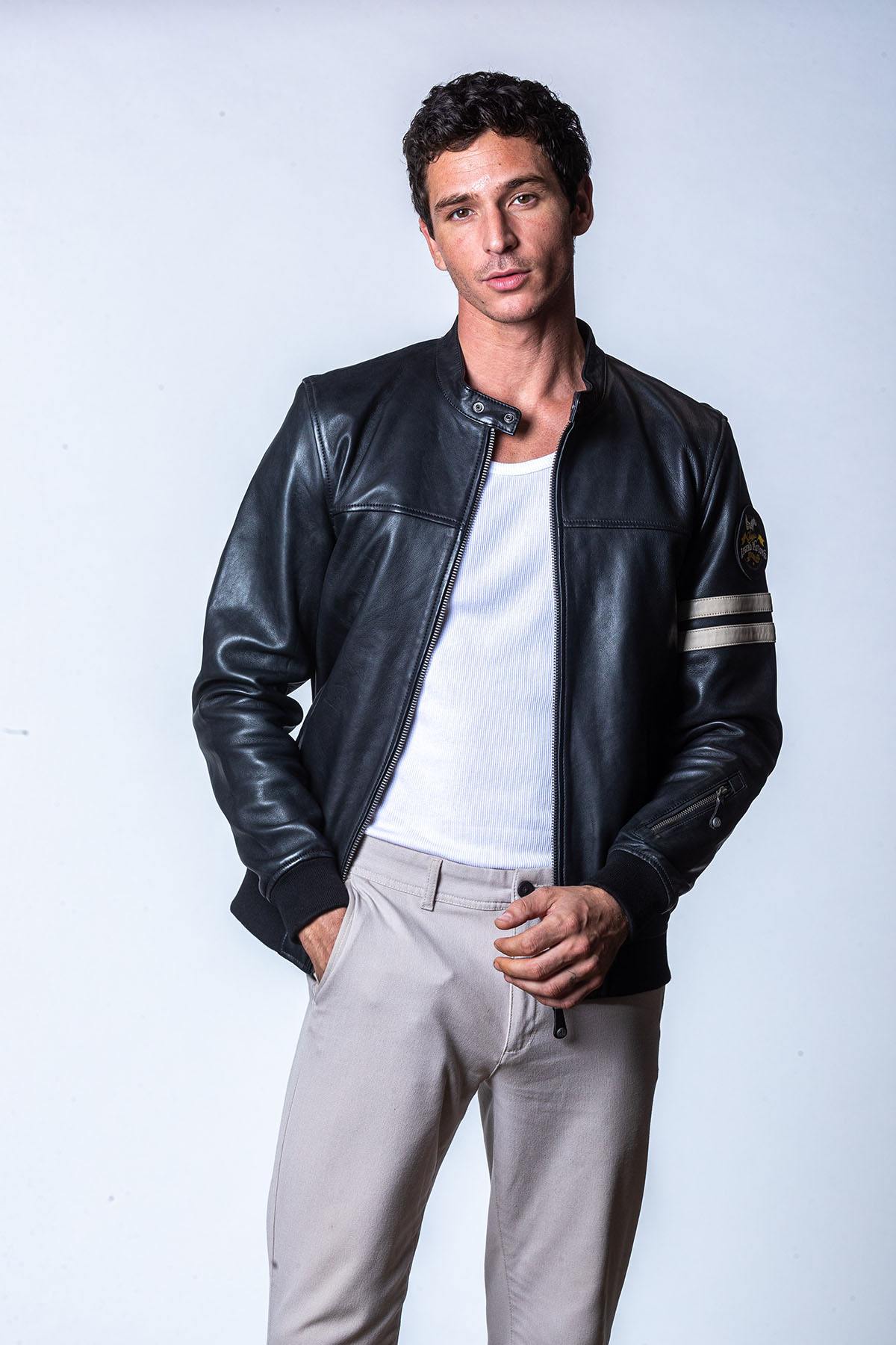 Racing leather jacket with interchangeable patch - Image n°3