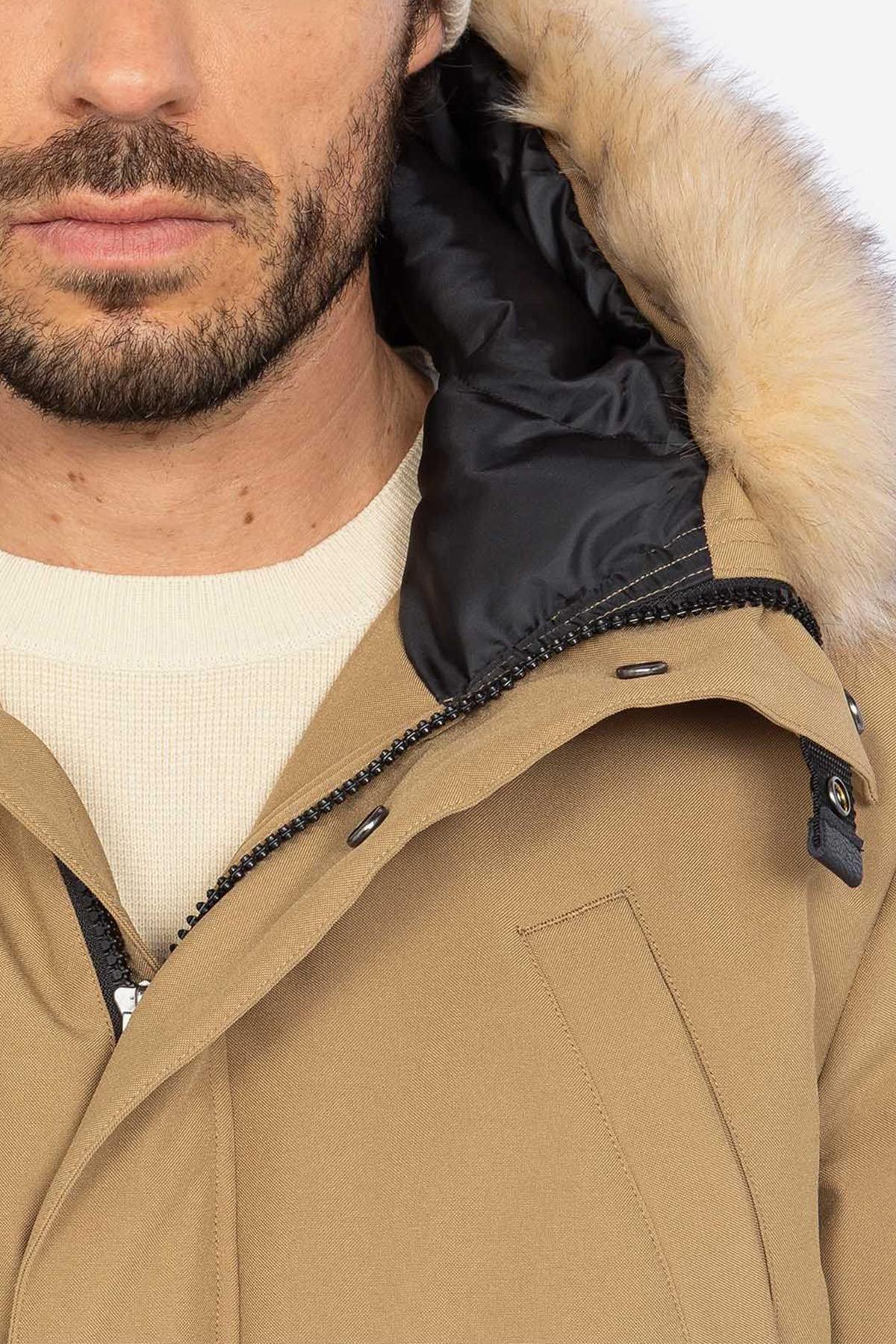 Dark beige short parka with removable fur hood - Image n°3