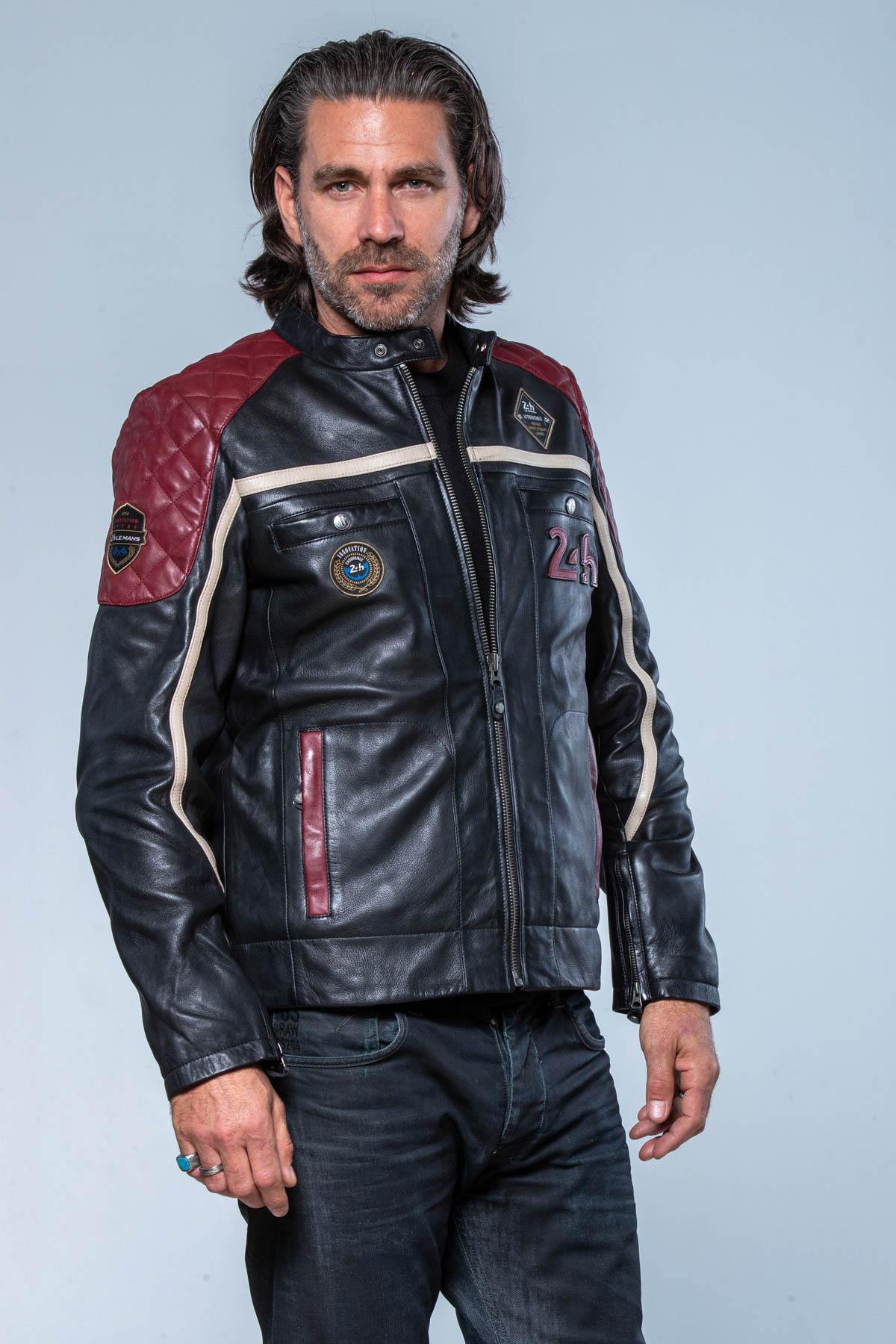 Black leather jacket with red inserts and quilted shoulders - Image n°3