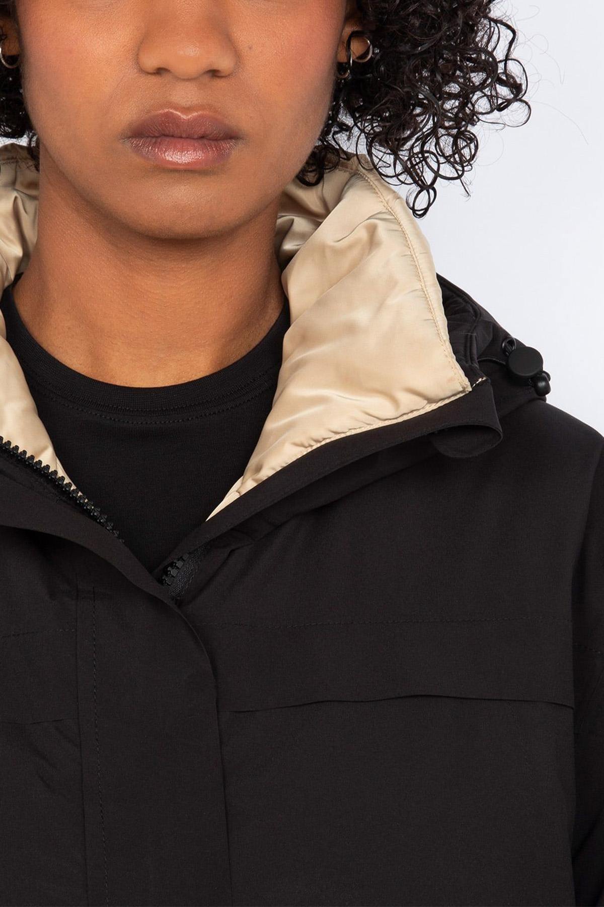 Black long hooded parka with drawstring waist - Image n°9