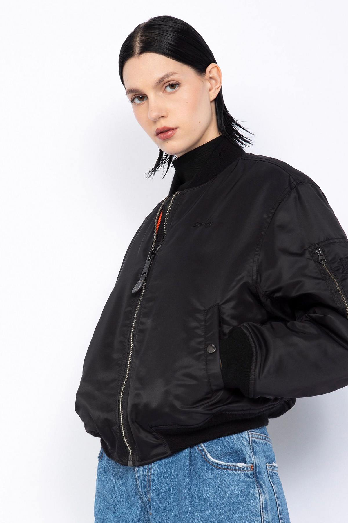 Black bomber jacket in recycled nylon, 90's cut - Image n°7