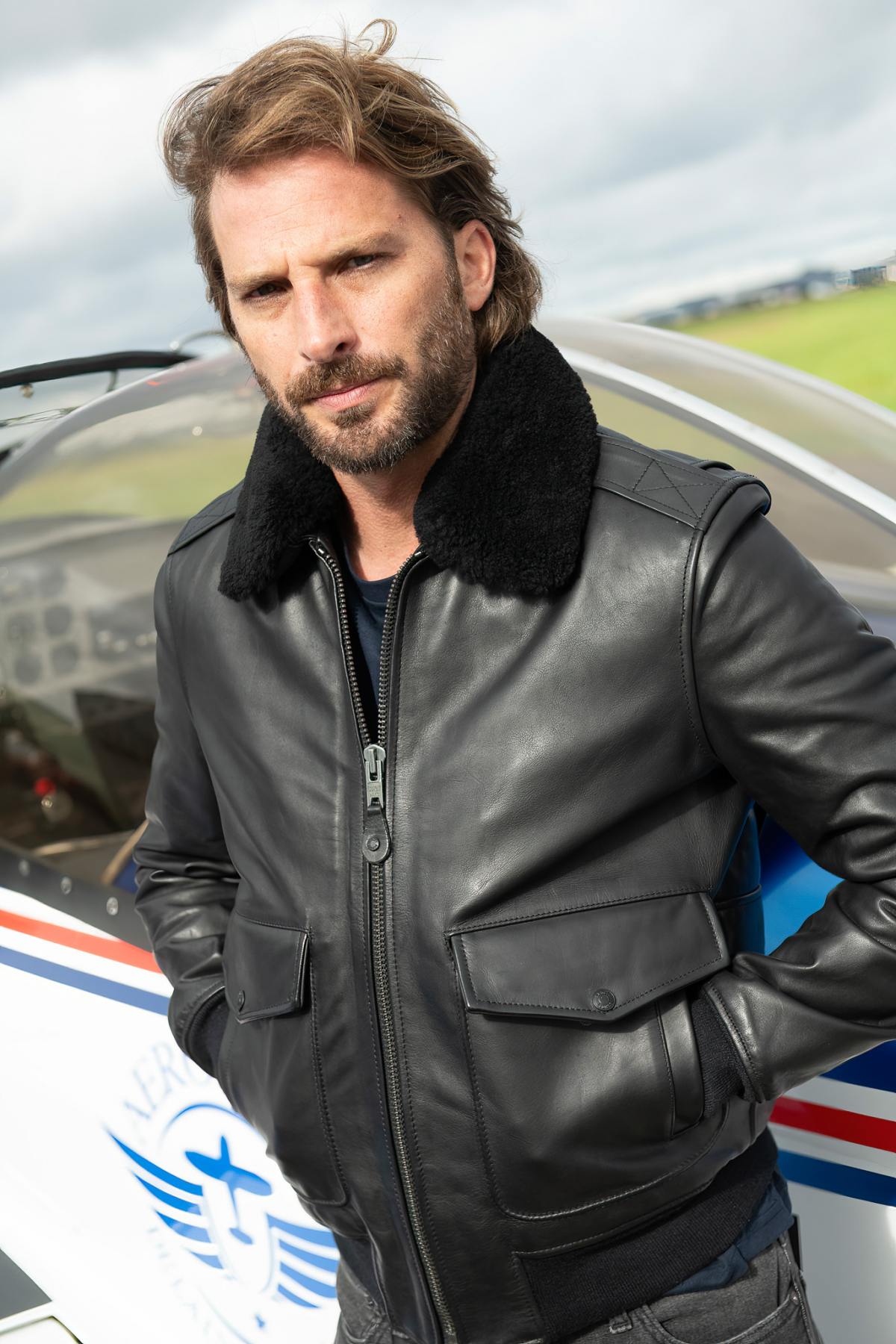 Black leather pilot jacket - Image n°1