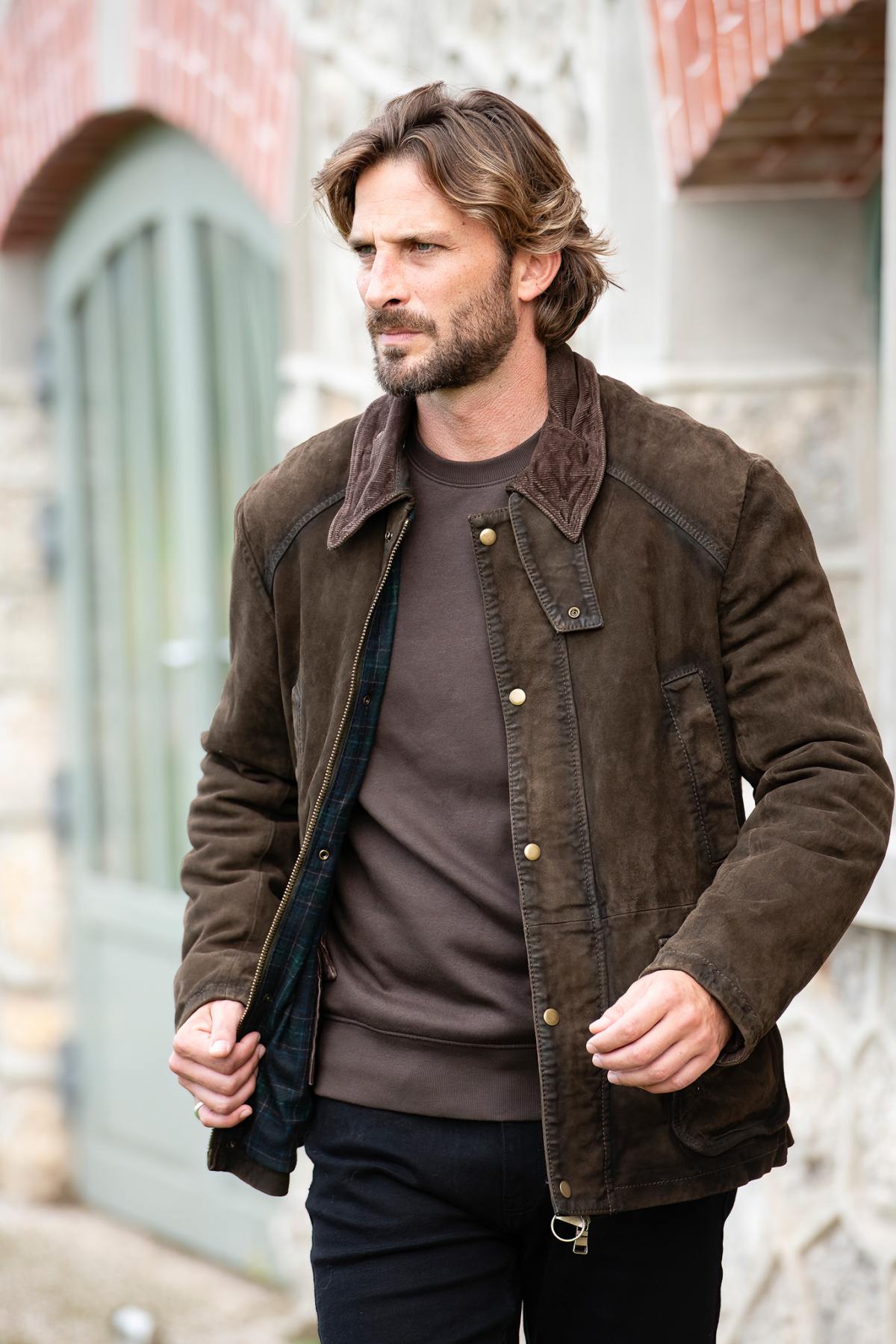 Elegant shirt collar suede leather jacket - Image n°4