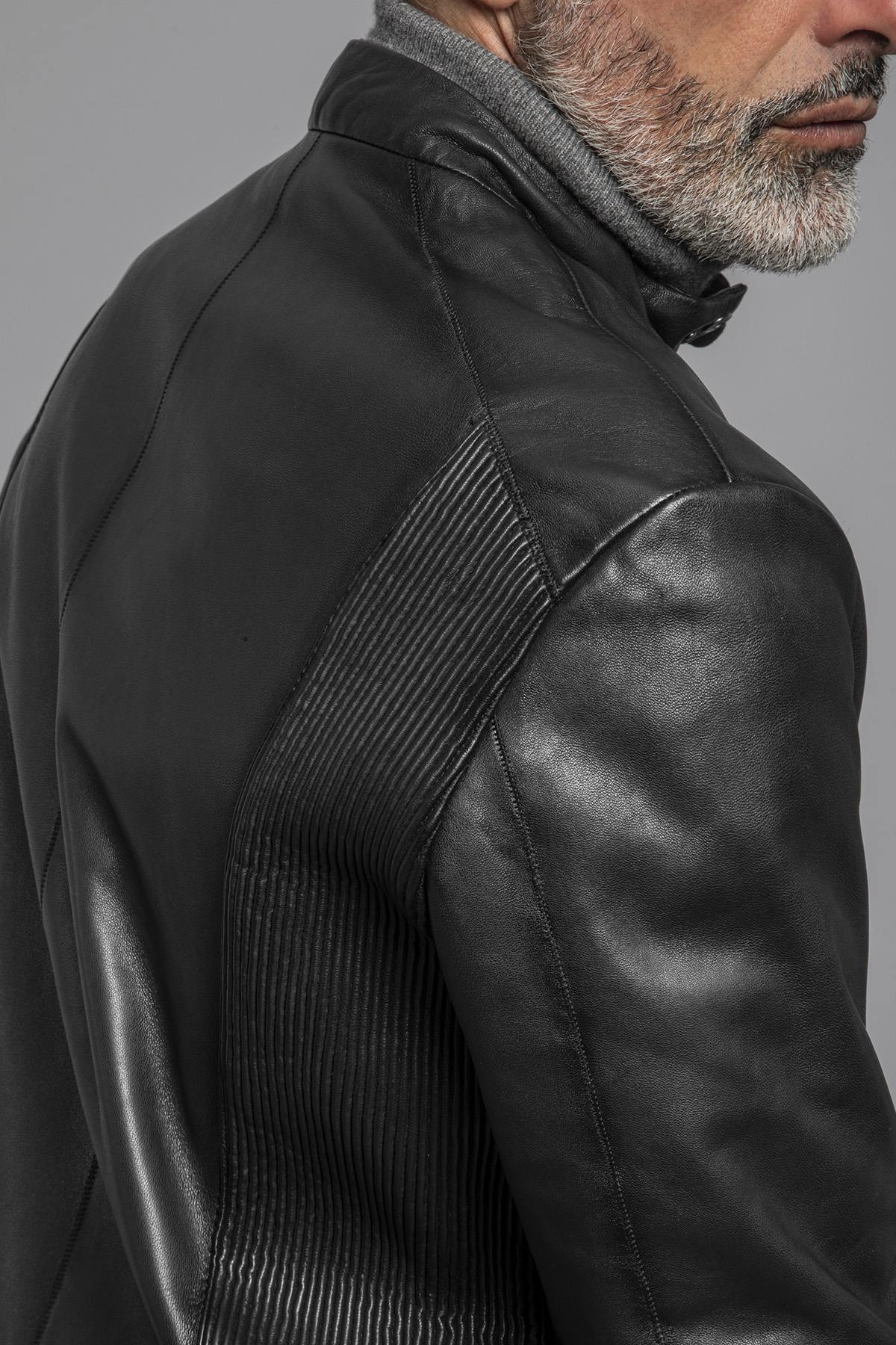 Reversible biker collar leather jacket with quilted lining - Image n°9