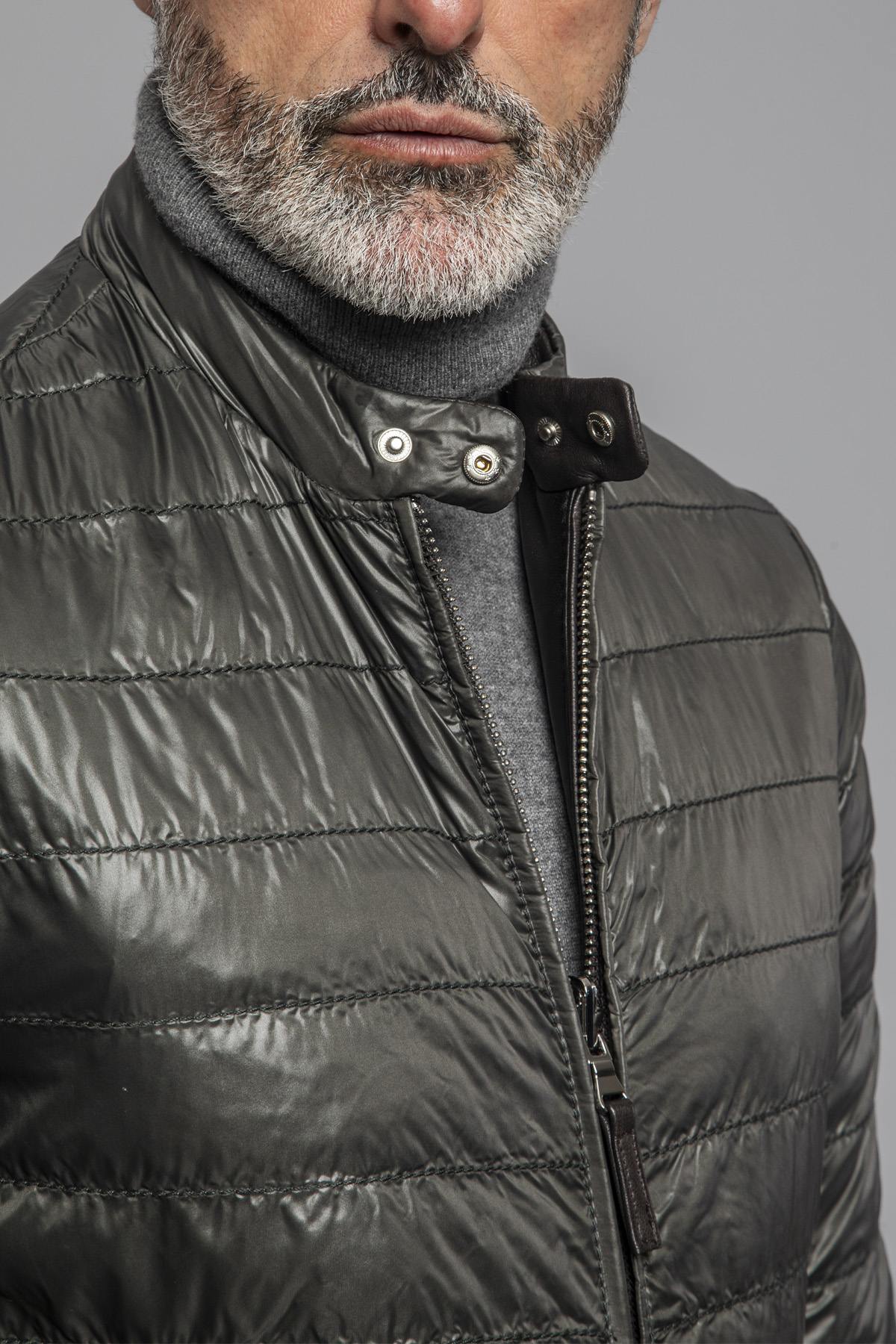 Reversible biker collar leather jacket with quilted lining - Image n°10