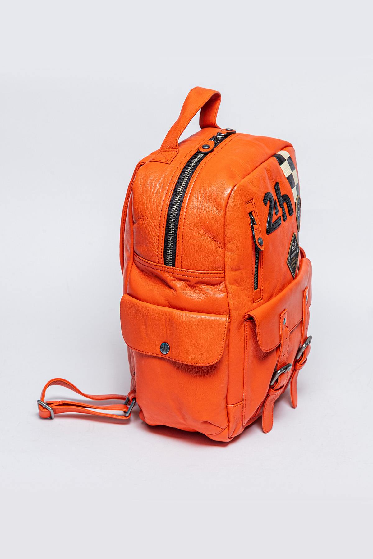 Orange racing leather backpack with checkerboard - Image n°3