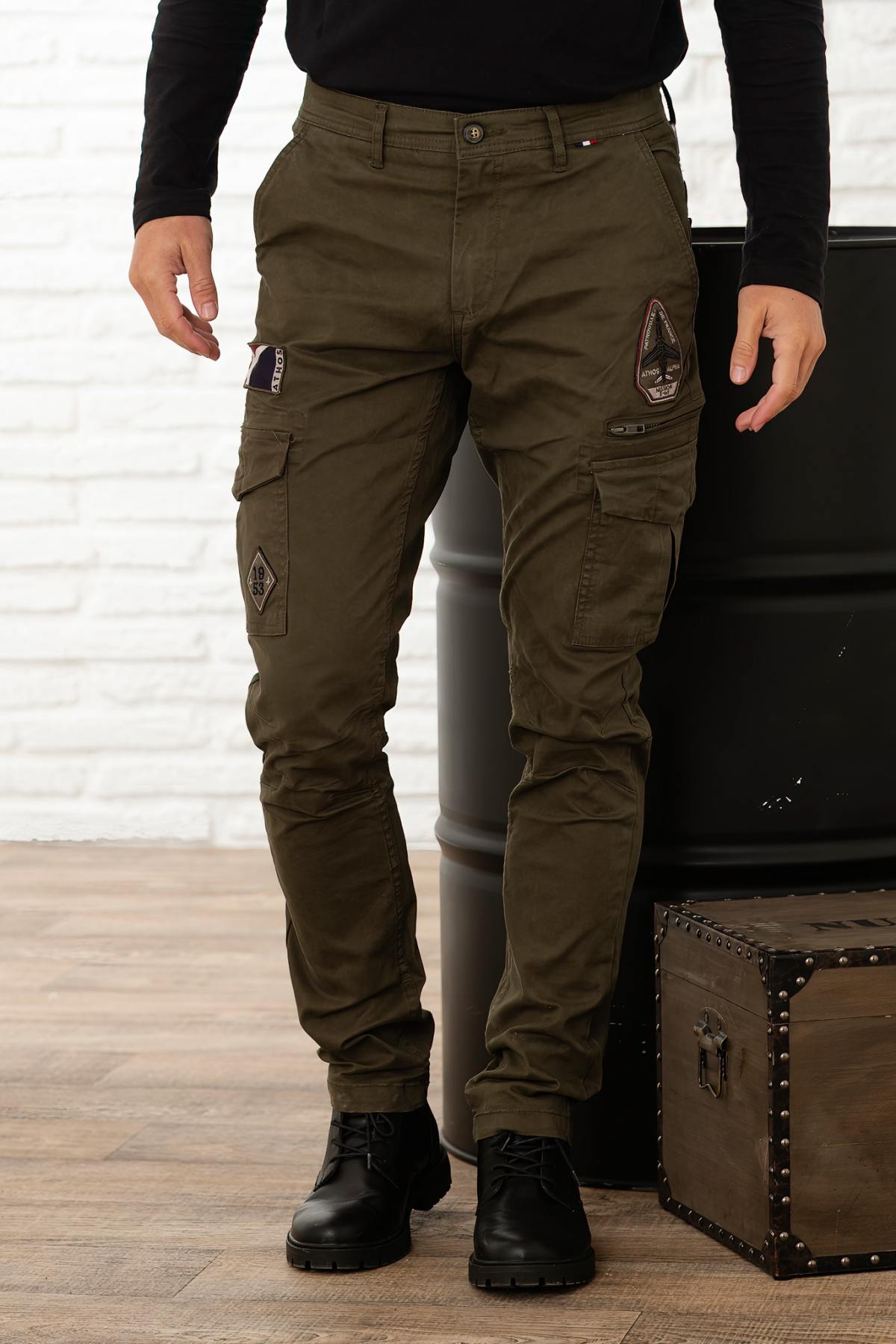 Khaki cotton cargo pants with patches - Image n°1