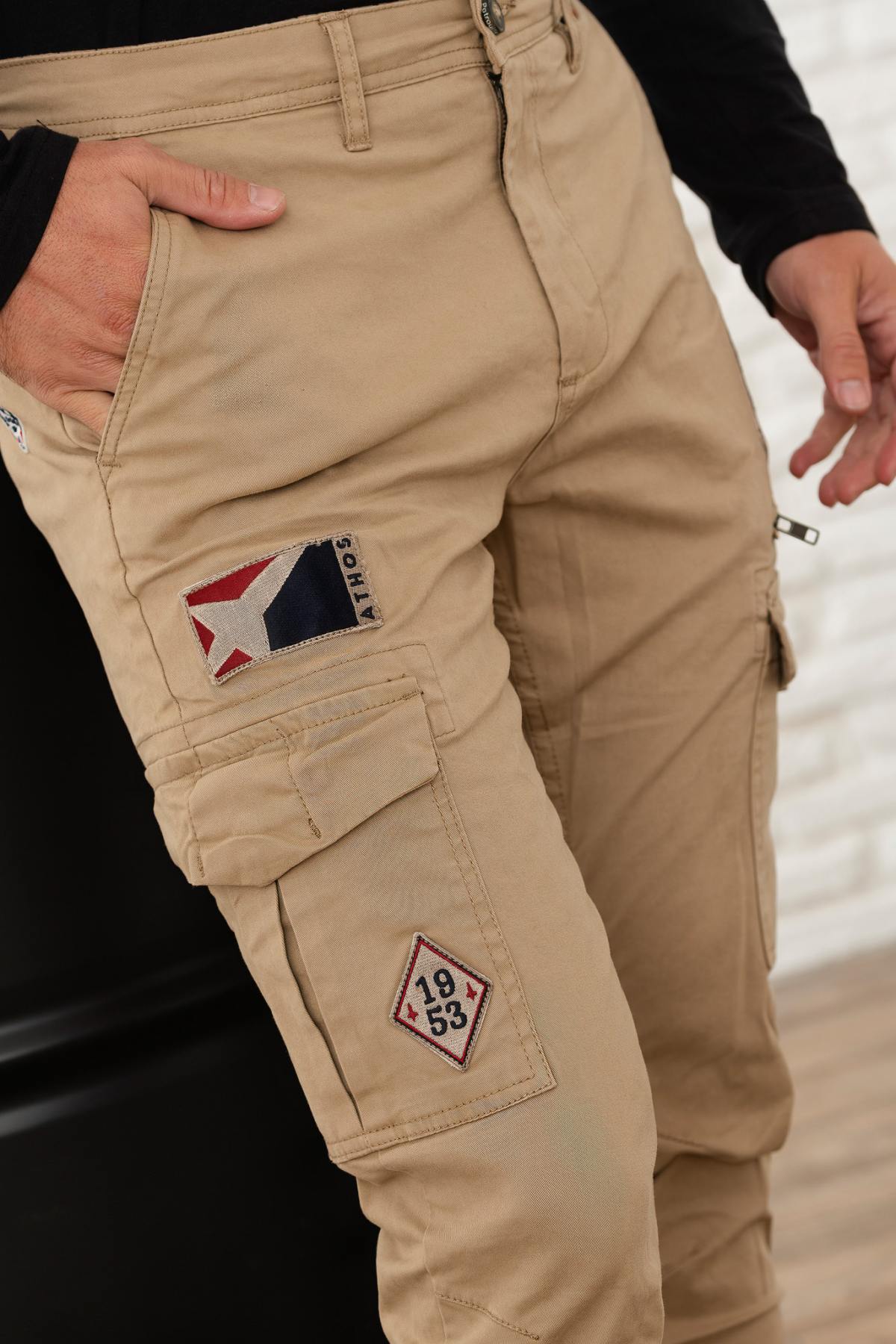 Beige cotton cargo pants with patches - Image n°6