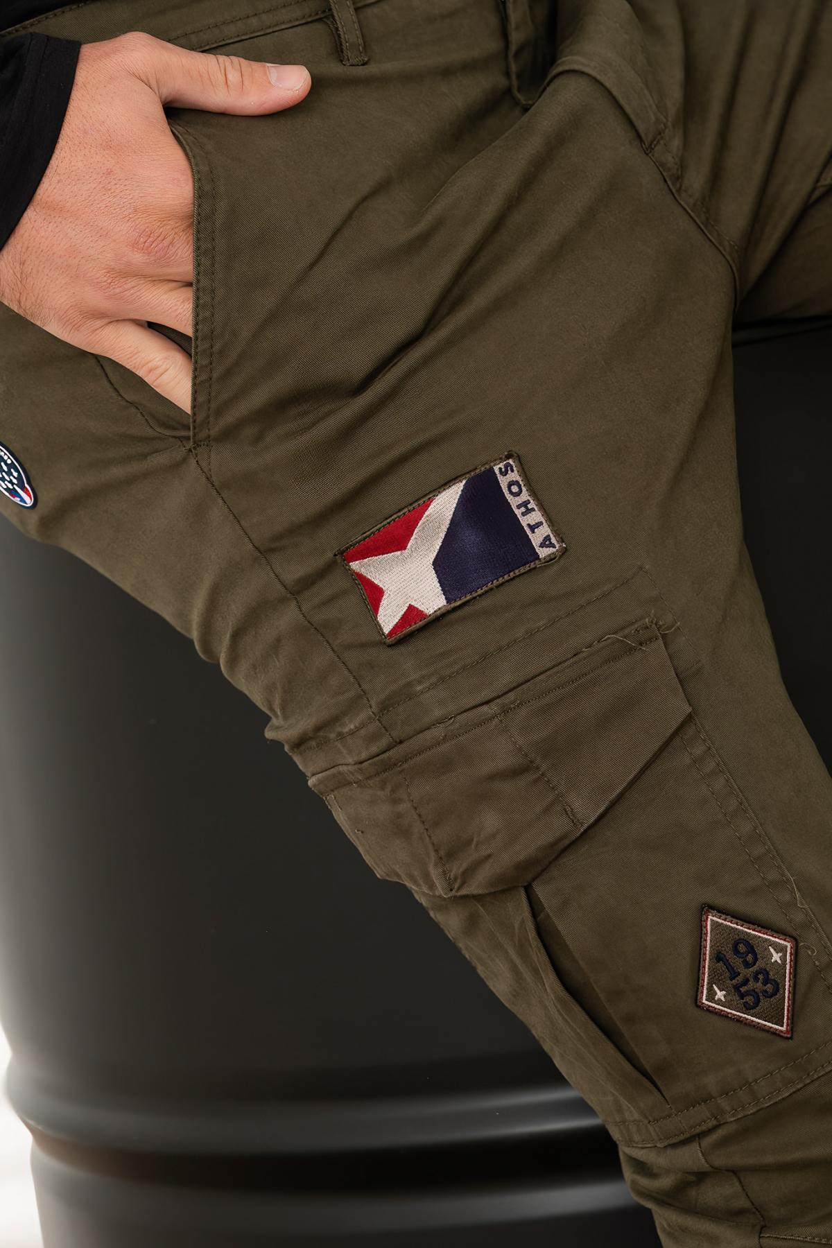 Khaki cotton cargo pants with patches - Image n°7