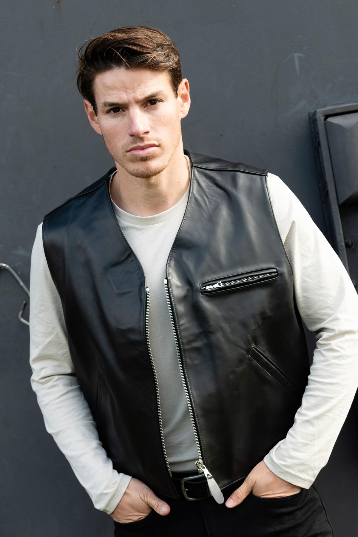 Black horse leather biker vest - Image n°6