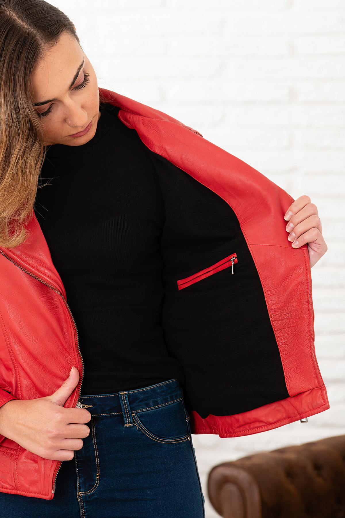 Women's Fire Red Leather Jacket with Asymmetrical Collar - Image n°7