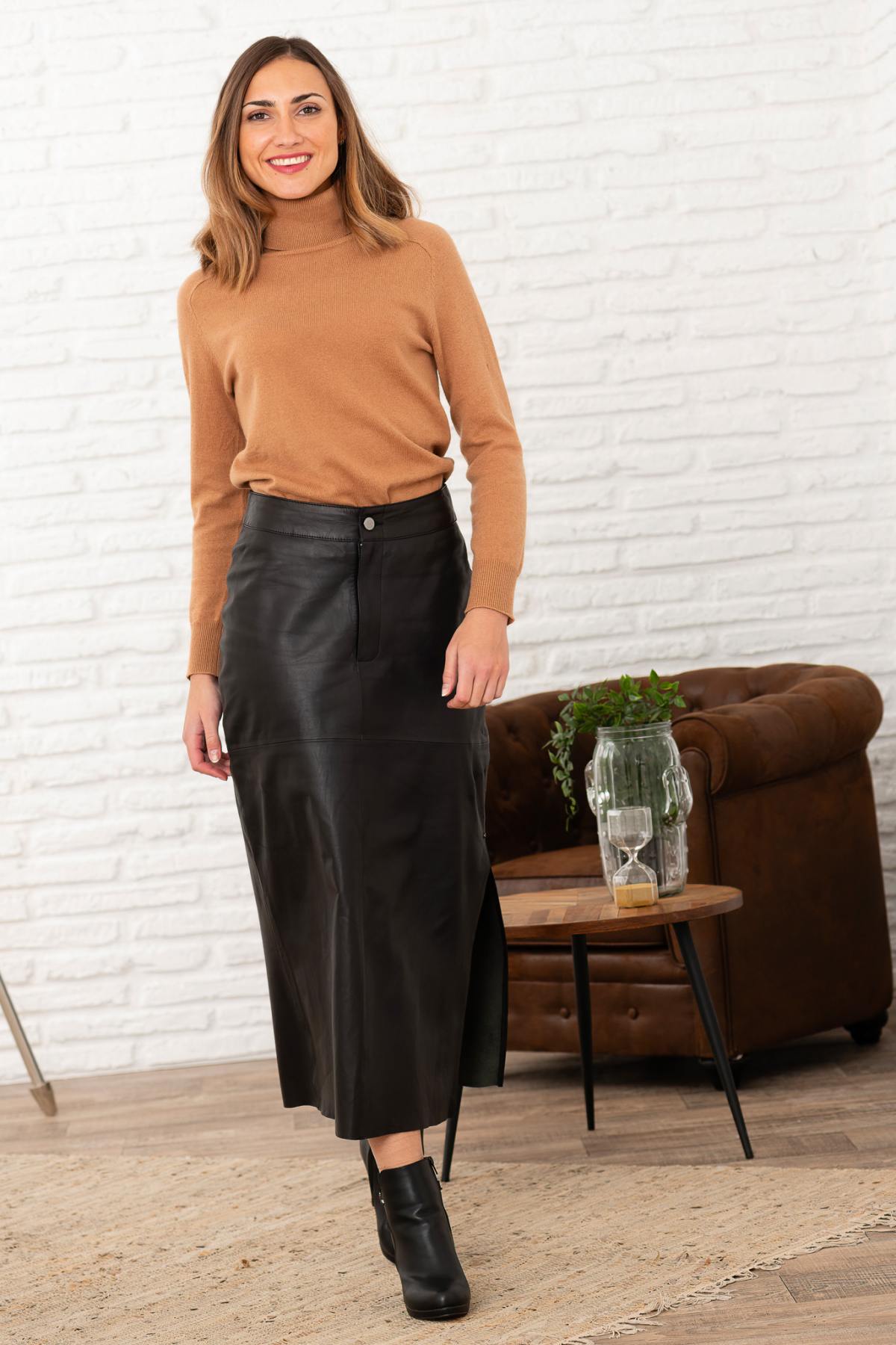 Long black leather skirt - Image n°3