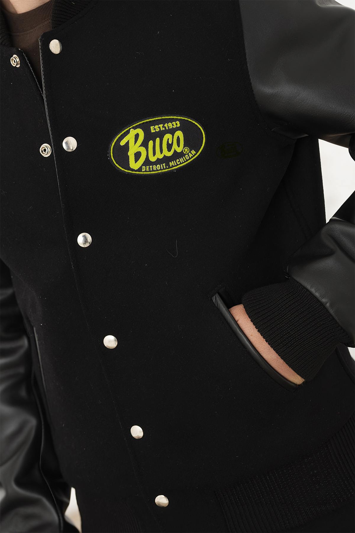 Black Teddy jacket with yellow logo - Image n°4