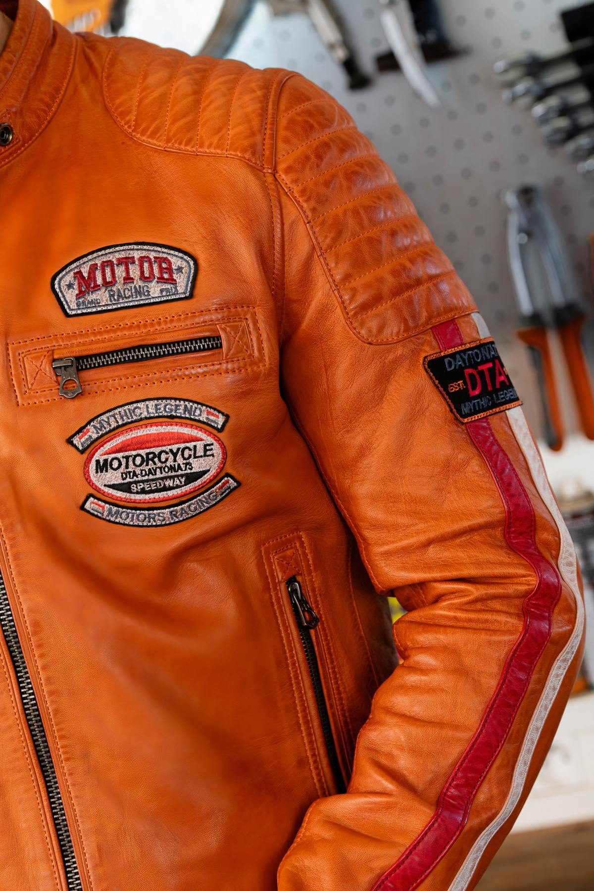 Vintage orange racing leather jacket - Image n°6