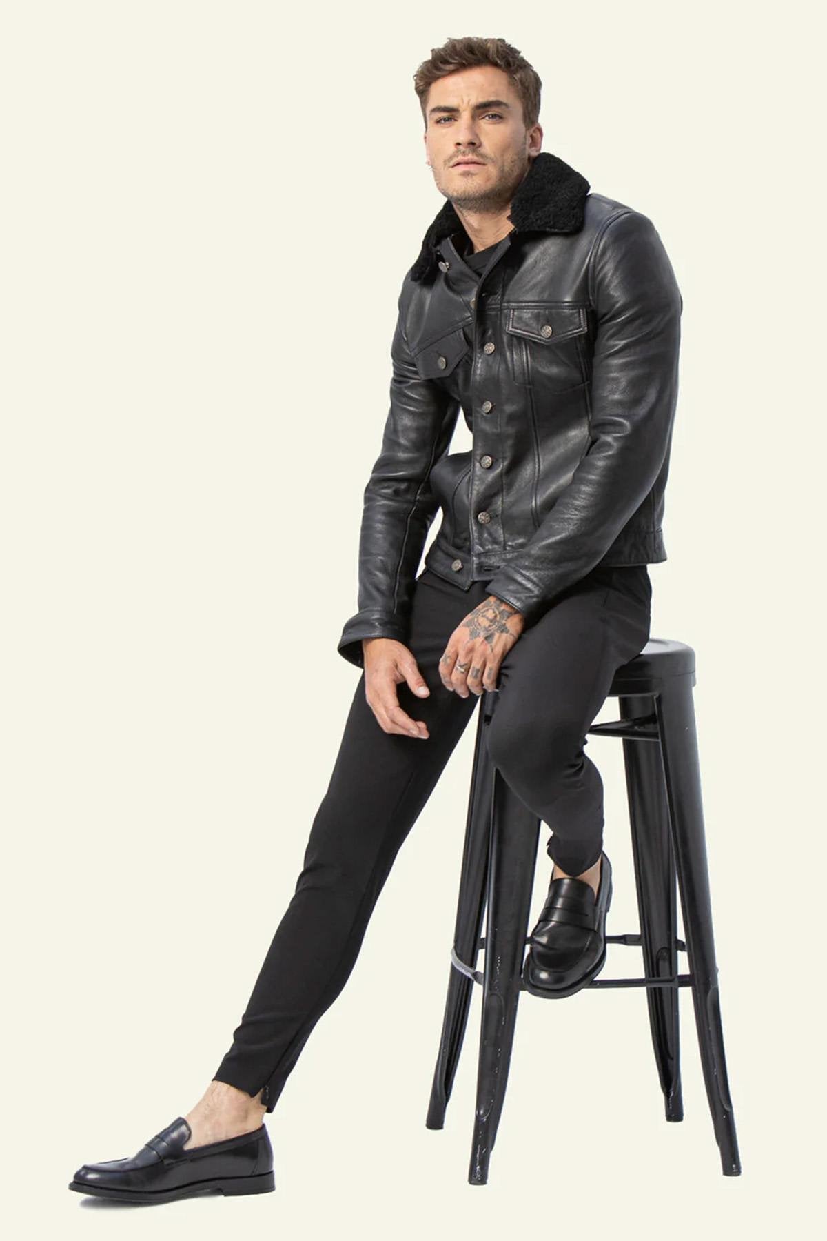 Black leather trucker jacket with removable fur collar - Image n°6