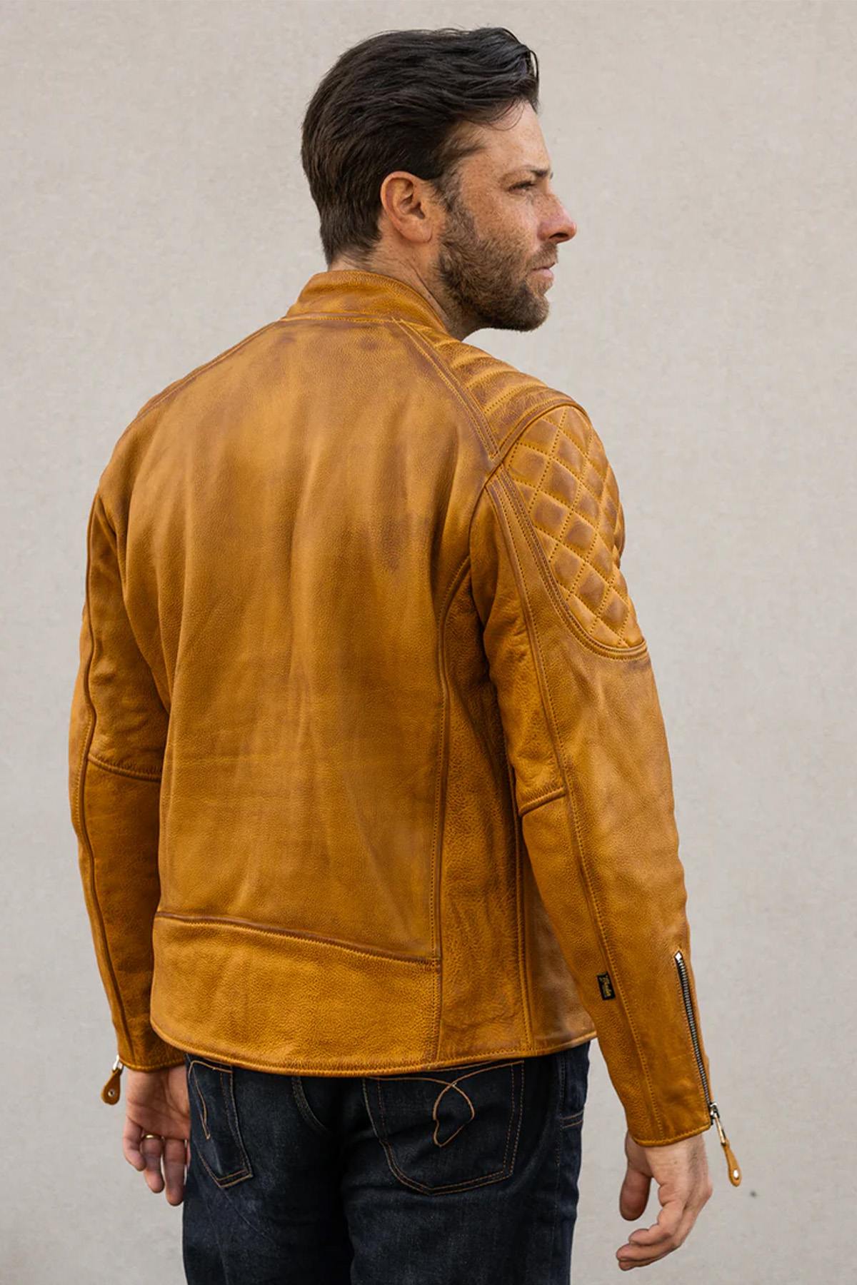 Gold Yellow Leather Pilot Jacket with Quilted Shoulders - Image n°4