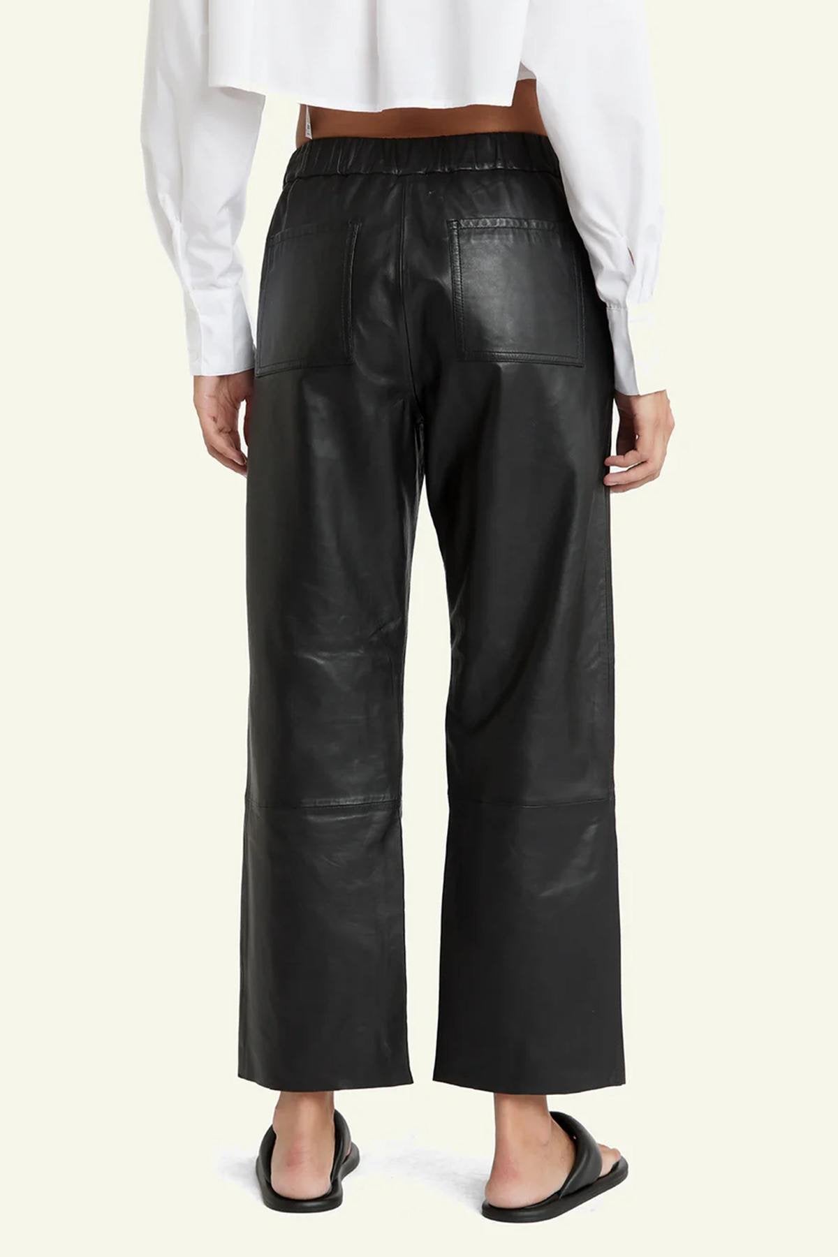 Soft and comfortable black leather pants - Image n°3