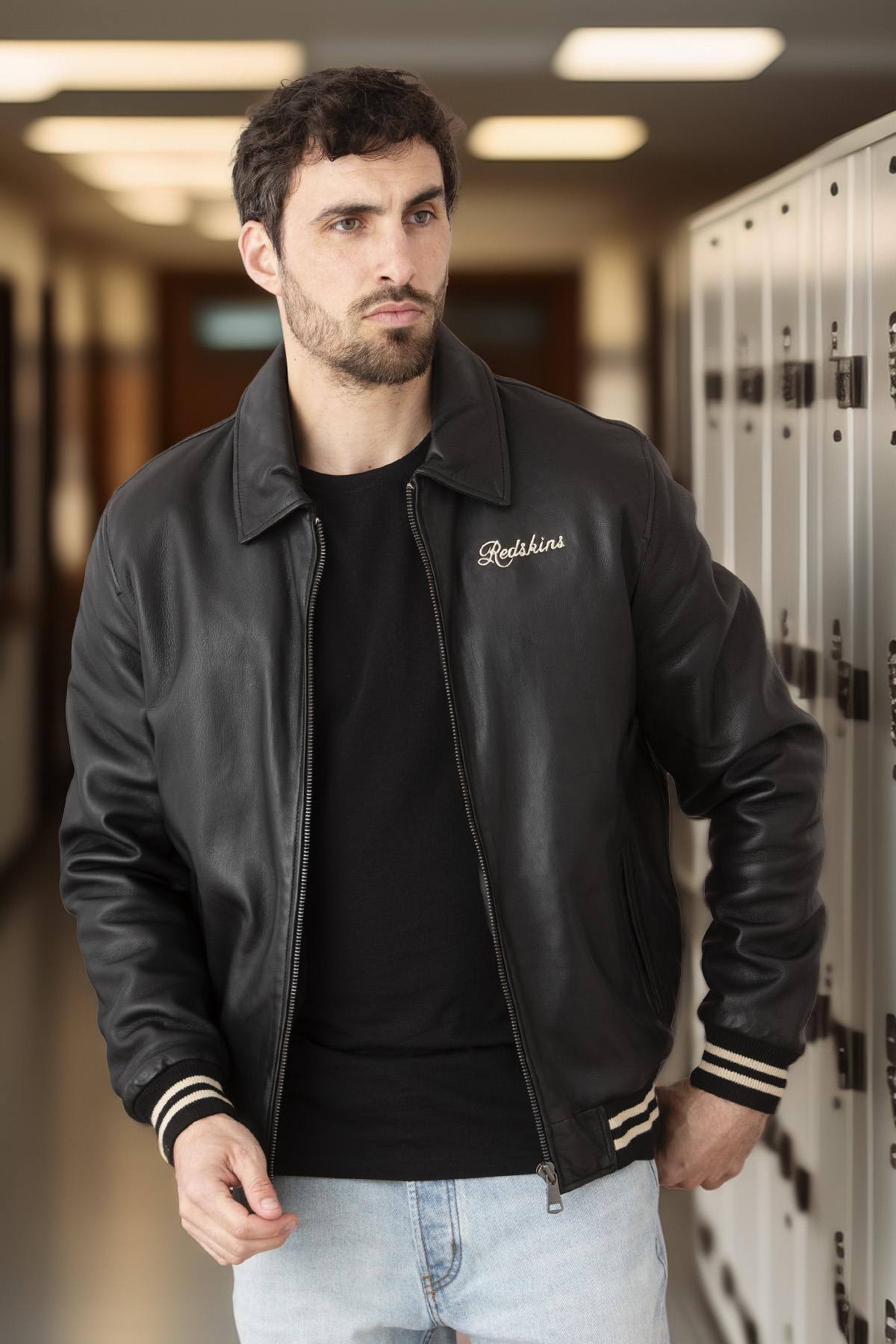 Black leather bomber jacket with shirt collar inspired by Teddy Varsity - Image n°3