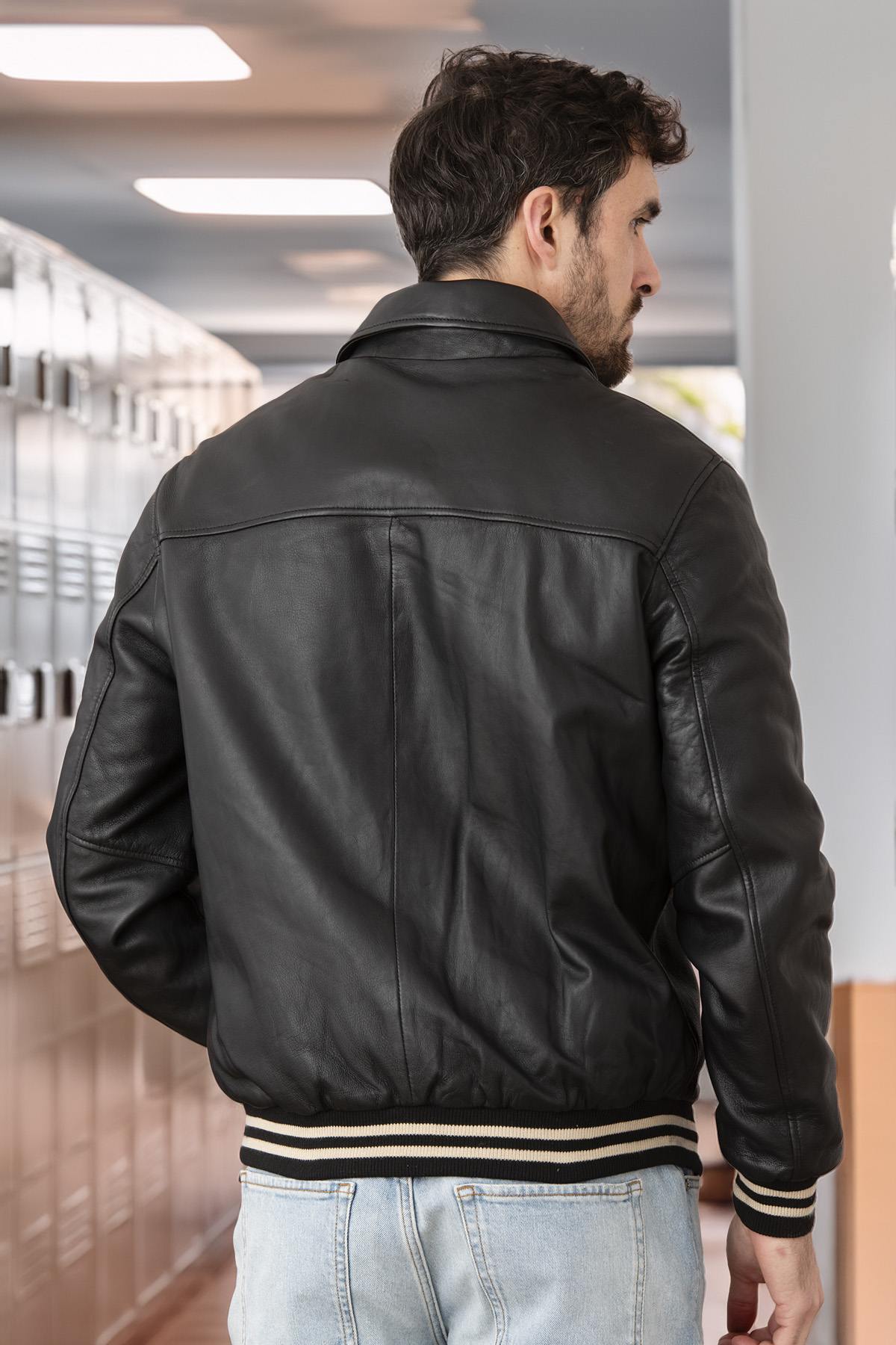 Black leather bomber jacket with shirt collar inspired by Teddy Varsity - Image n°2