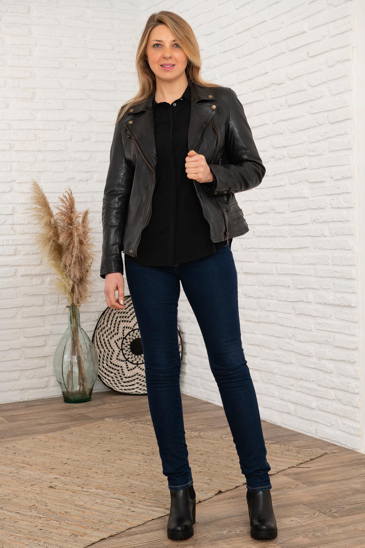 Women's black leather biker jacket - Image n°2