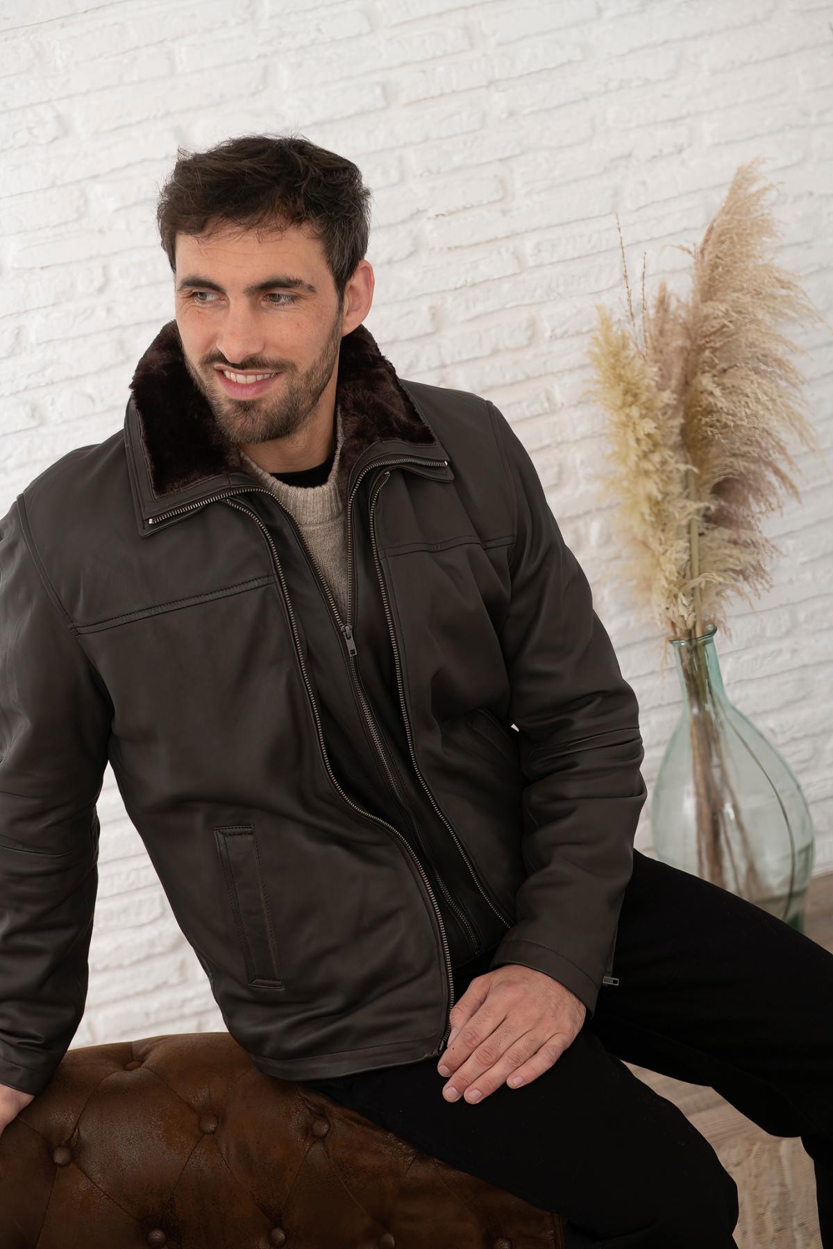 Dark brown leather jacket with stand-up collar and removable facing - Image n°1