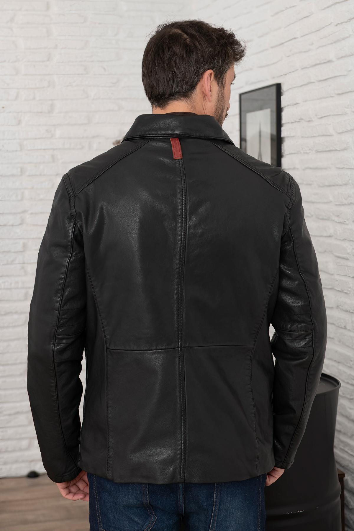 Mid-length black leather jacket with multiple pockets - Image n°4