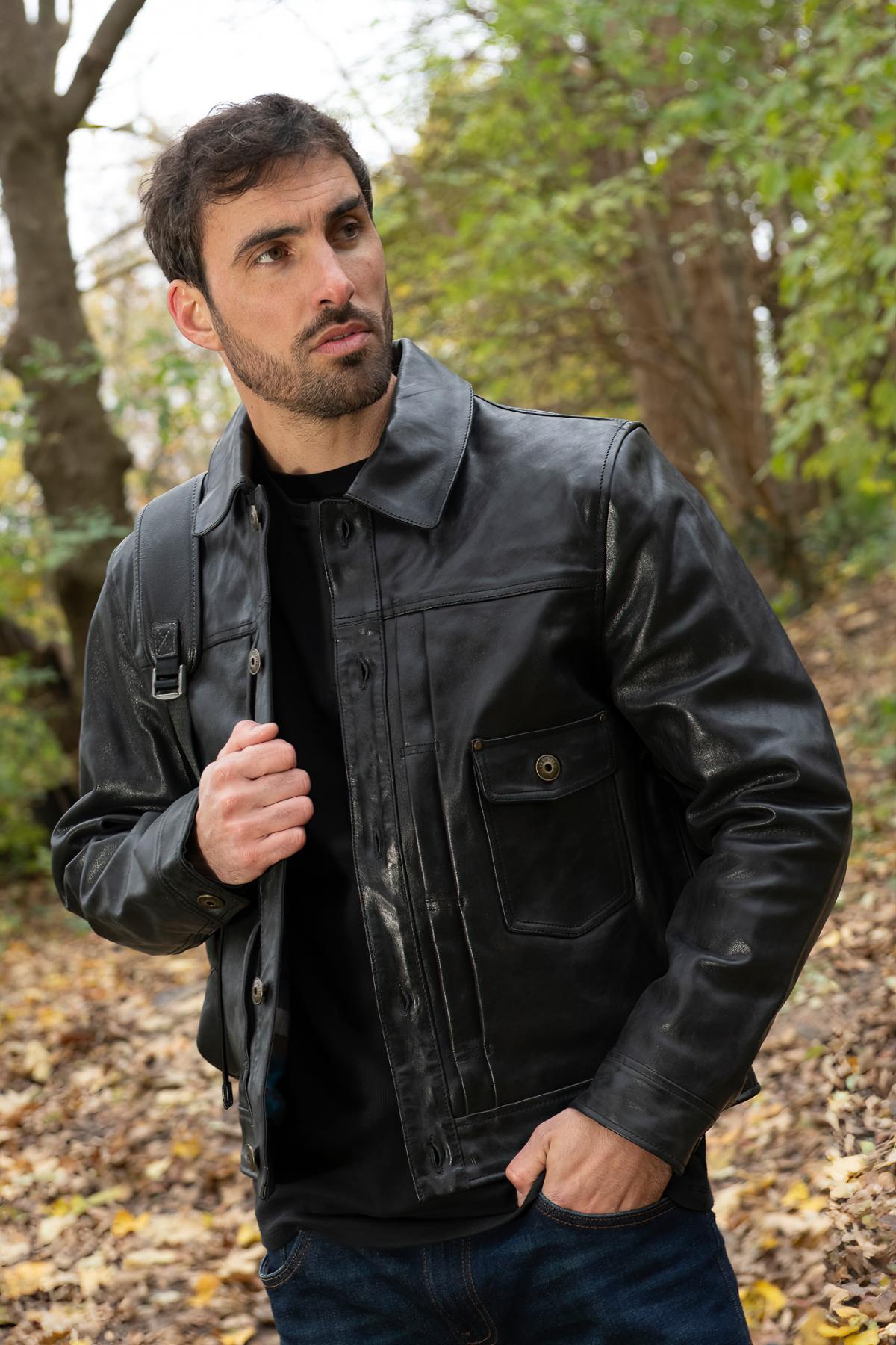 Thick black leather jacket with shirt collar - Image n°10