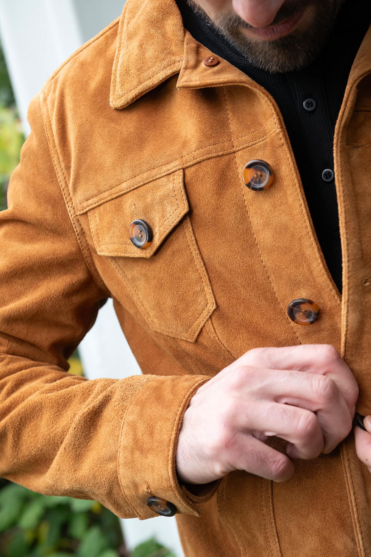 Cognac suede leather jacket inspired by the trucker denim jacket - Image n°2