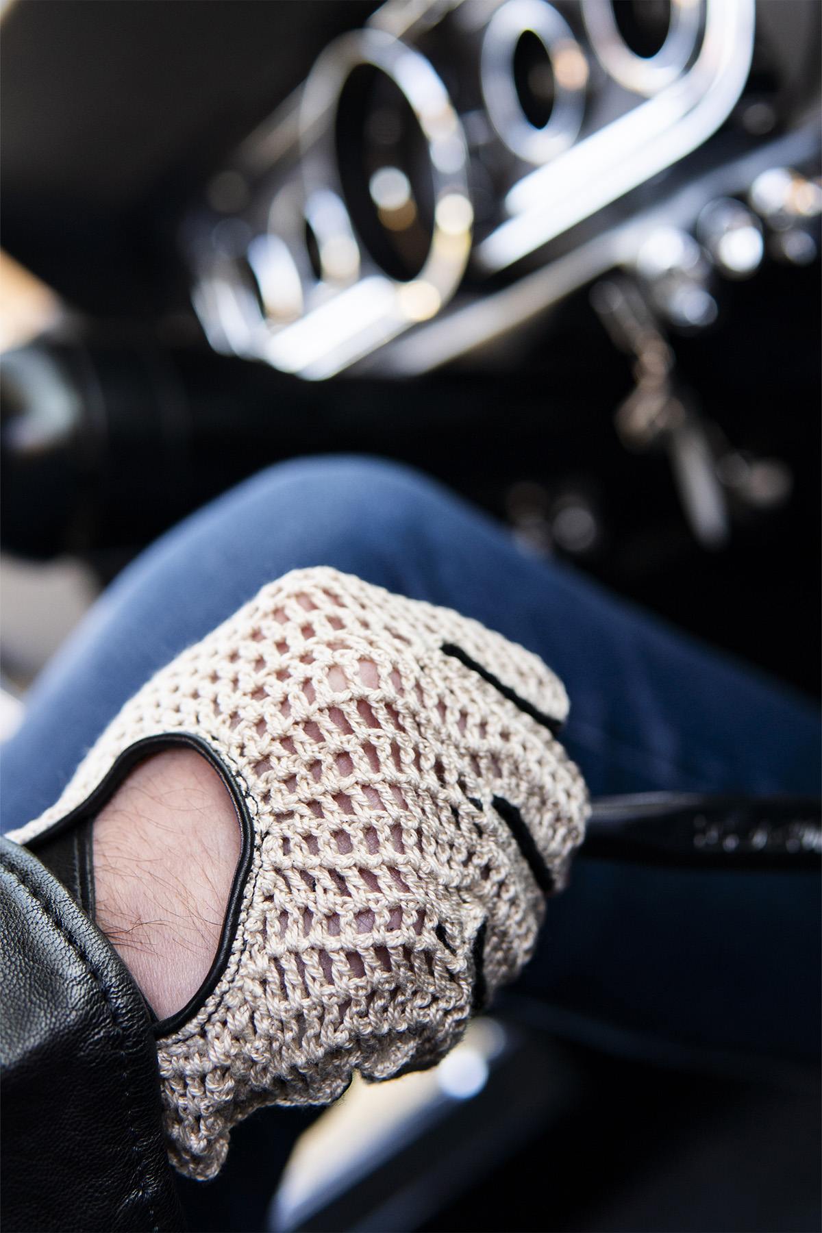 Black Leather Mittens Driver Gloves with Cotton Hooks - Image n°1