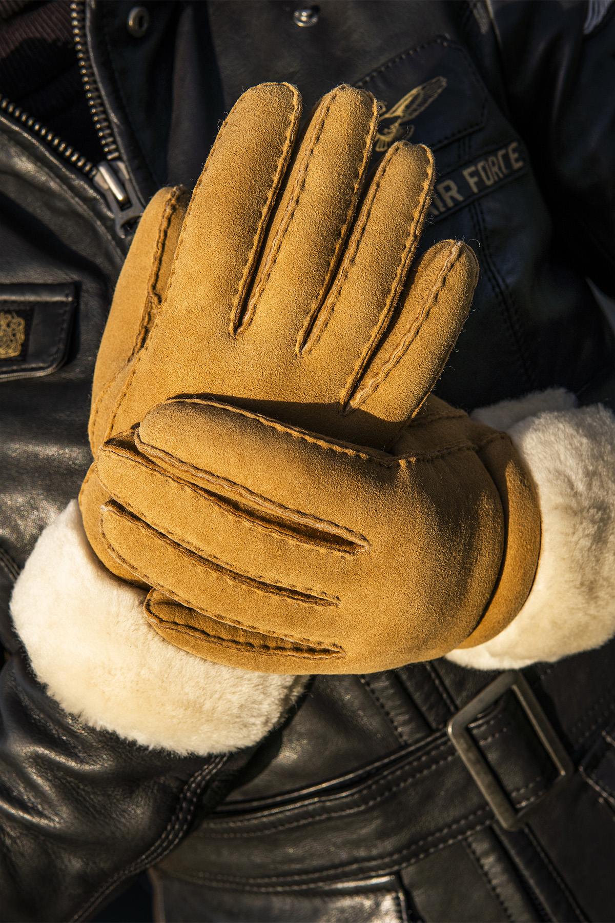 Camel double-sided sheepskin gloves - Image n°1